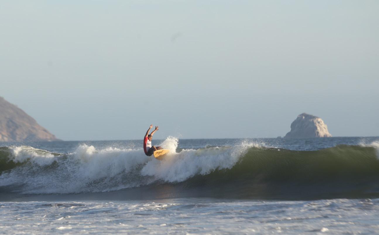$!Jaime Camargo se adueña del Blue Therapy Surf Music