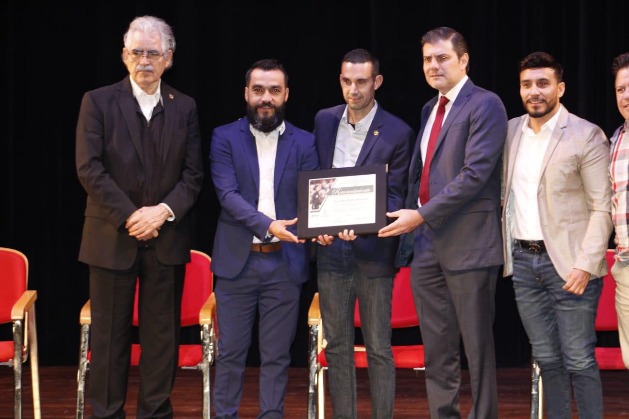$!Culiacán llena de reconocimientos a César Ramos