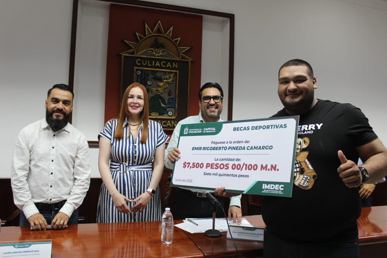 $!Reactivan entrega de becas deportivas en Culiacán