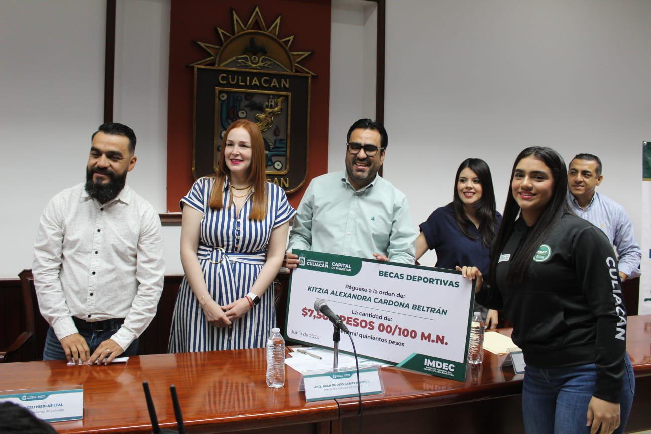 $!Reactivan entrega de becas deportivas en Culiacán
