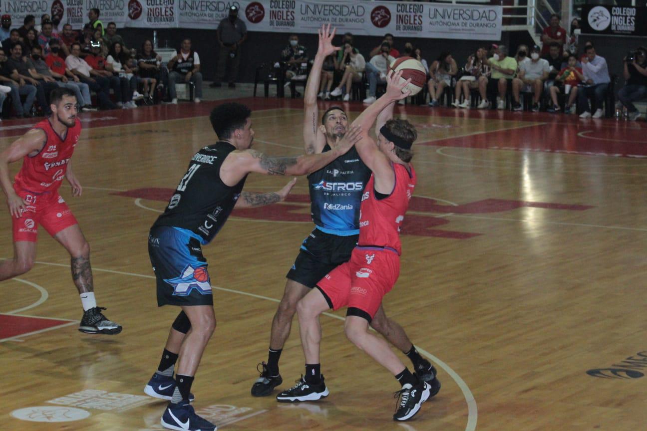$!Venados Basketball se pone la soga al cuello