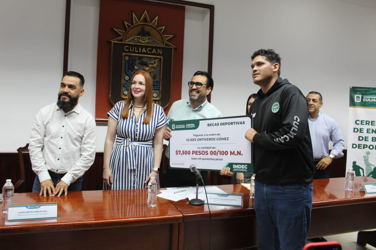 $!Reactivan entrega de becas deportivas en Culiacán
