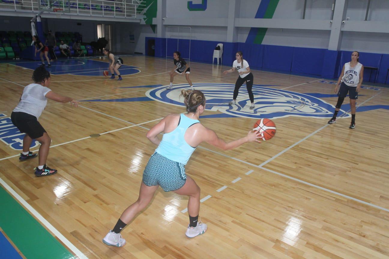 $!Las Plebes Basketball intensifican pretemporada