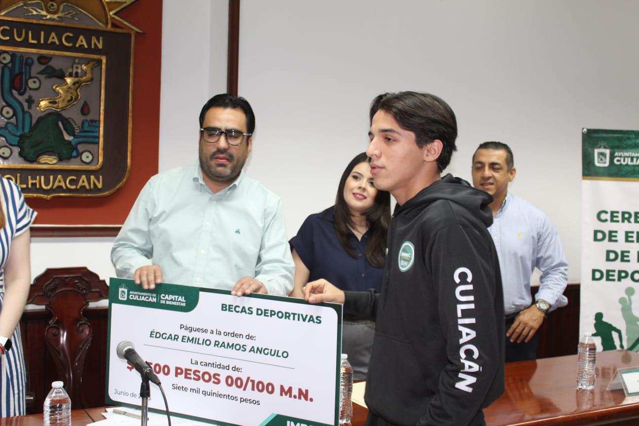 $!Reactivan entrega de becas deportivas en Culiacán