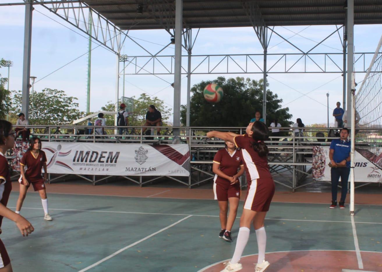 $!Arrancan las voleas en Olimpiada Deportiva Estudiantil