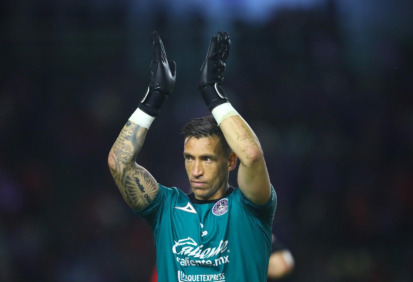 $!Mazatlán FC anuncia la salida del portero Nicolás Vikonis