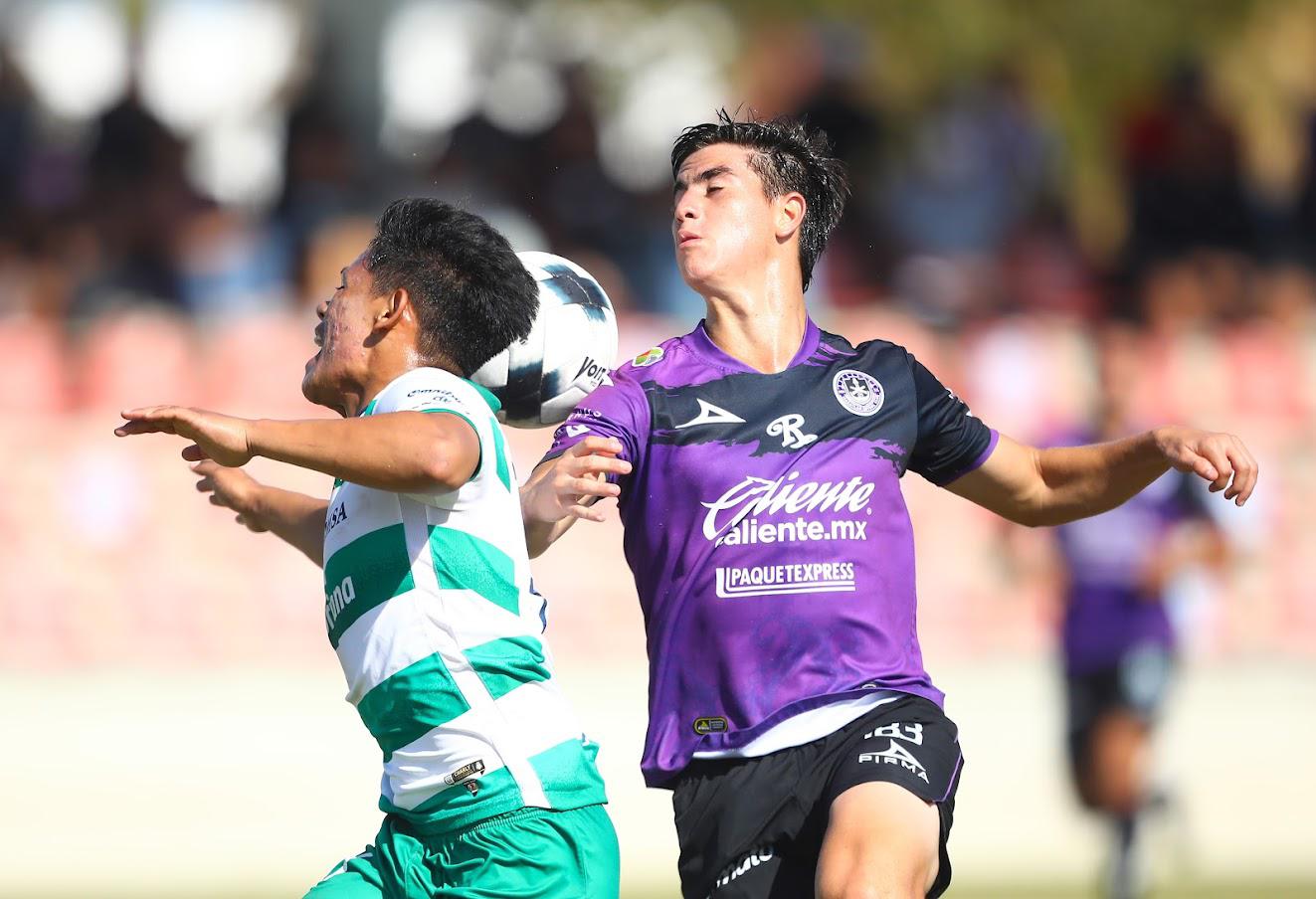 $!Mazatlán FC cae en la Sub 20 y Sub 17 ante Santos Laguna, en el Deportivo Benito Juárez del puerto