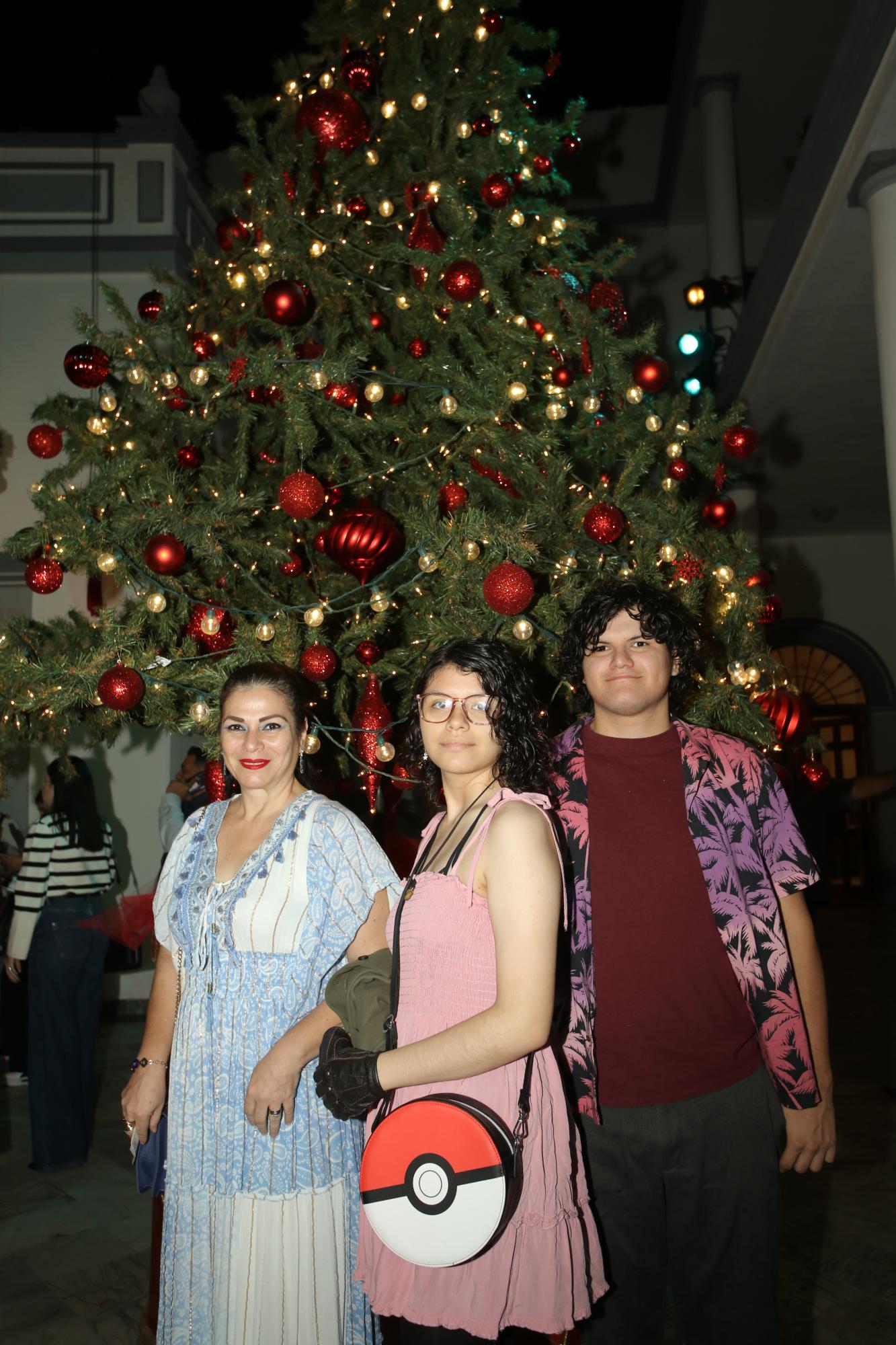 $!Martha Ostos, Andrea Piña y Manuel Piña.