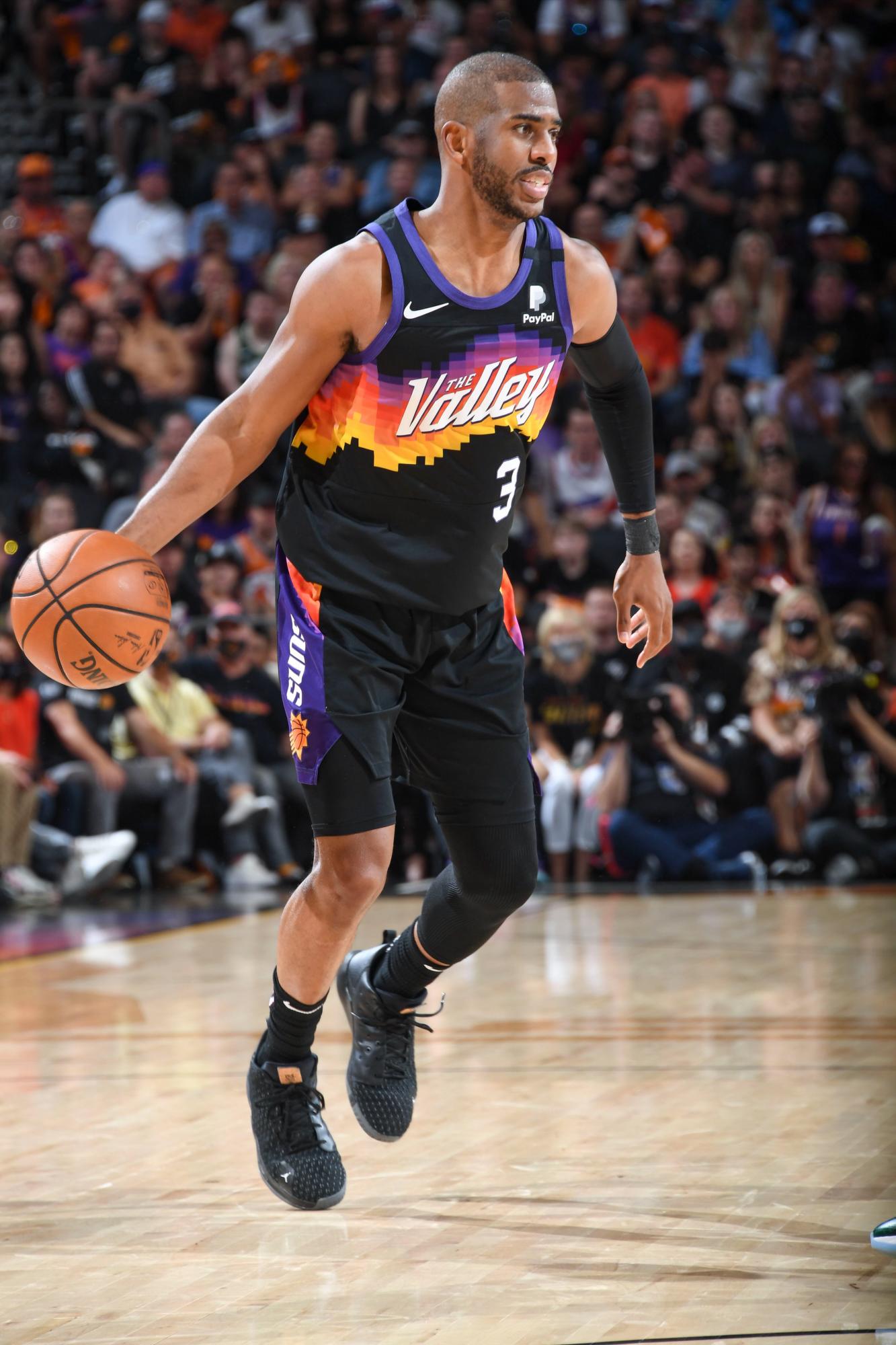 $!Suns brilla de la mano de Devin Booker y apaga a Antetokounmpo y sus Bucks