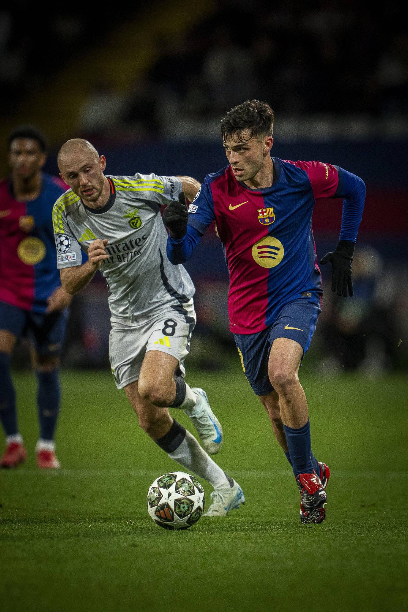 $!Yamal y Raphinha catapultan al Barcelona a cuartos de Champions