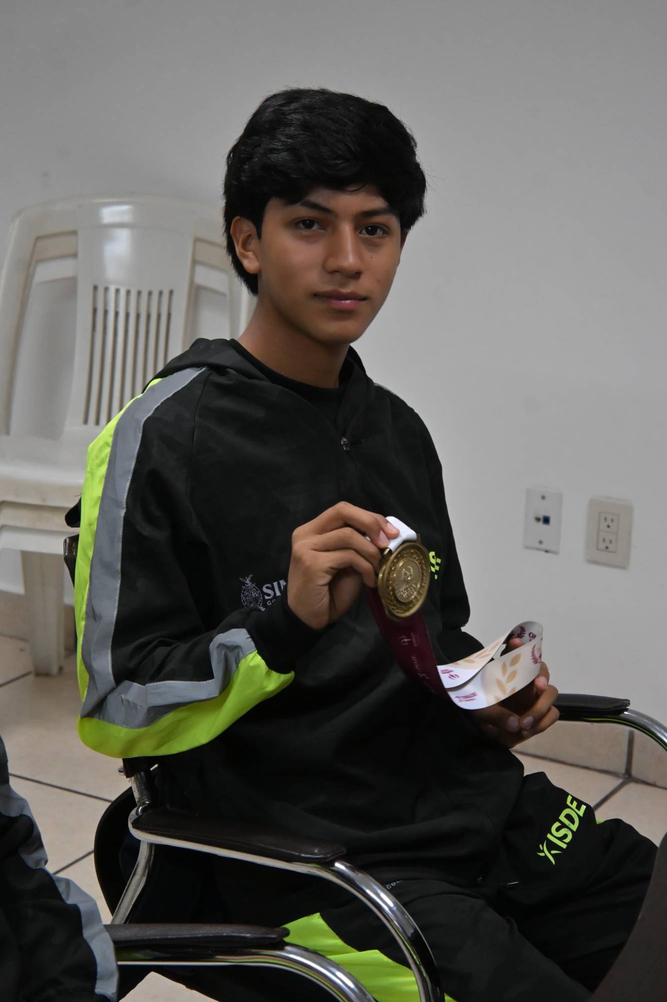 $!Los taekwondoínes mazatlecos, Bety Monterola y Nery Frías, buscan sobresalir a nivel internacional