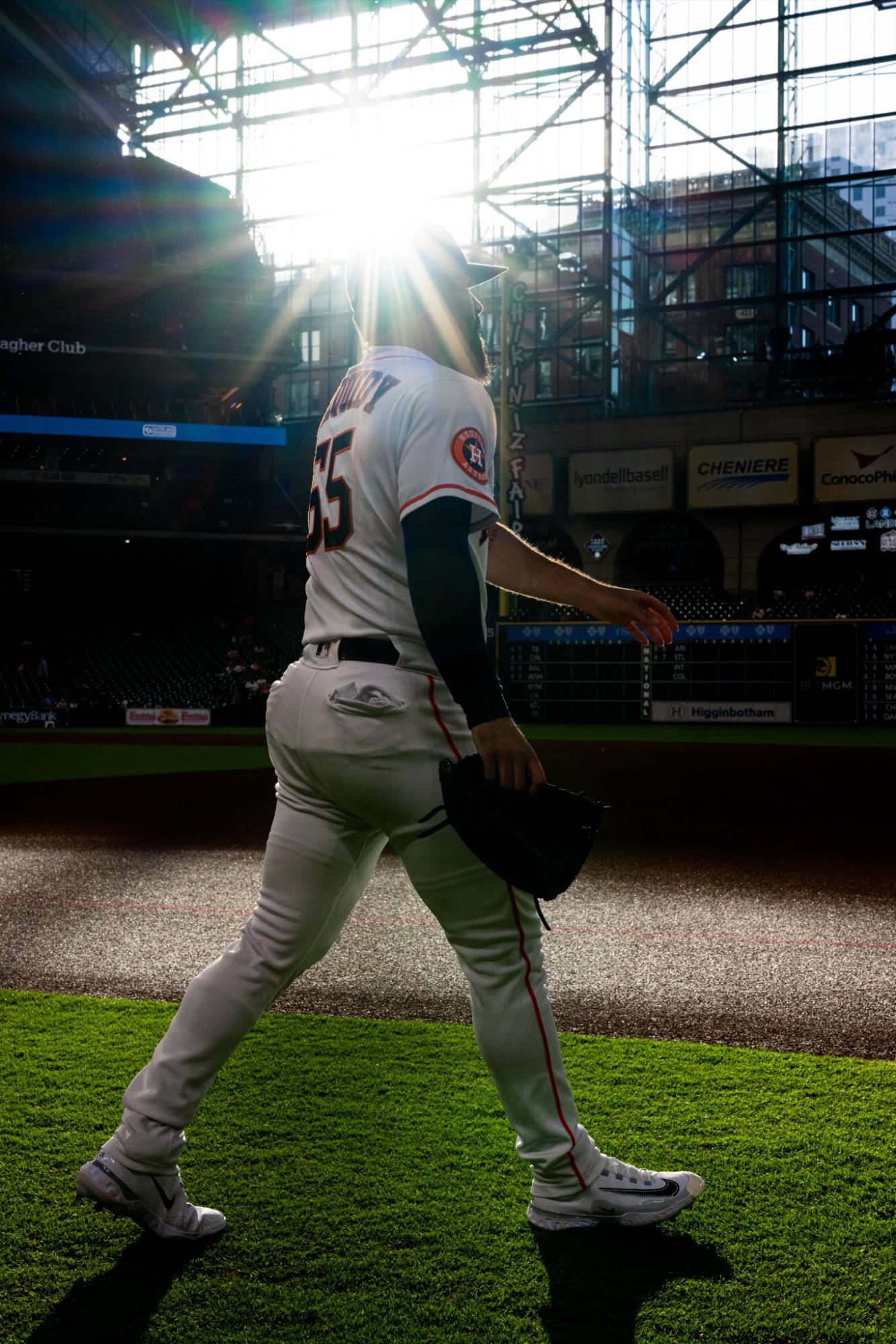 $!José Urquidy no puede ante Azulejos y carga con el descalabro por los Astros
