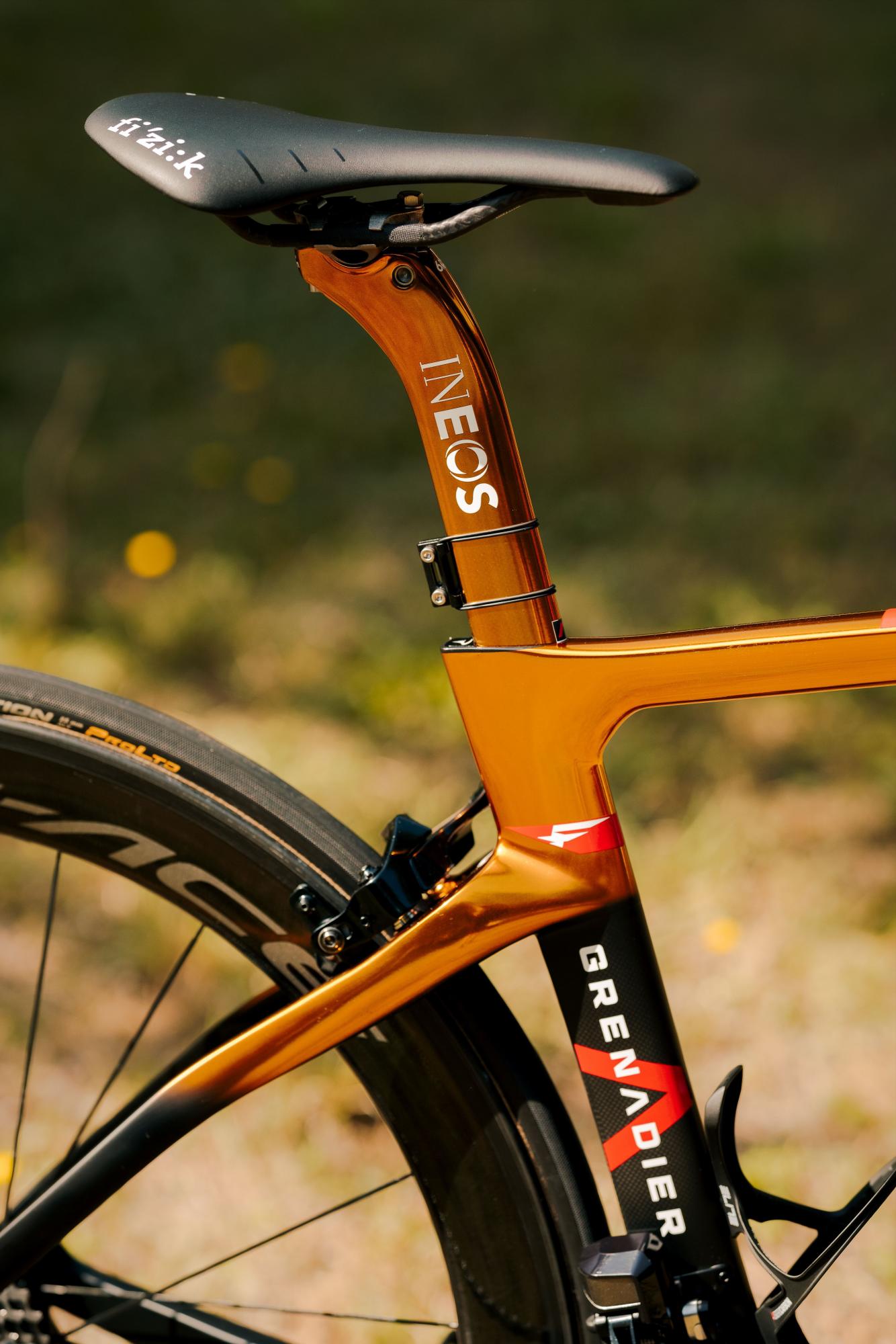 $!El campeón olímpico Richard Carapaz montará una bicicleta dorada en la Vuelta a España