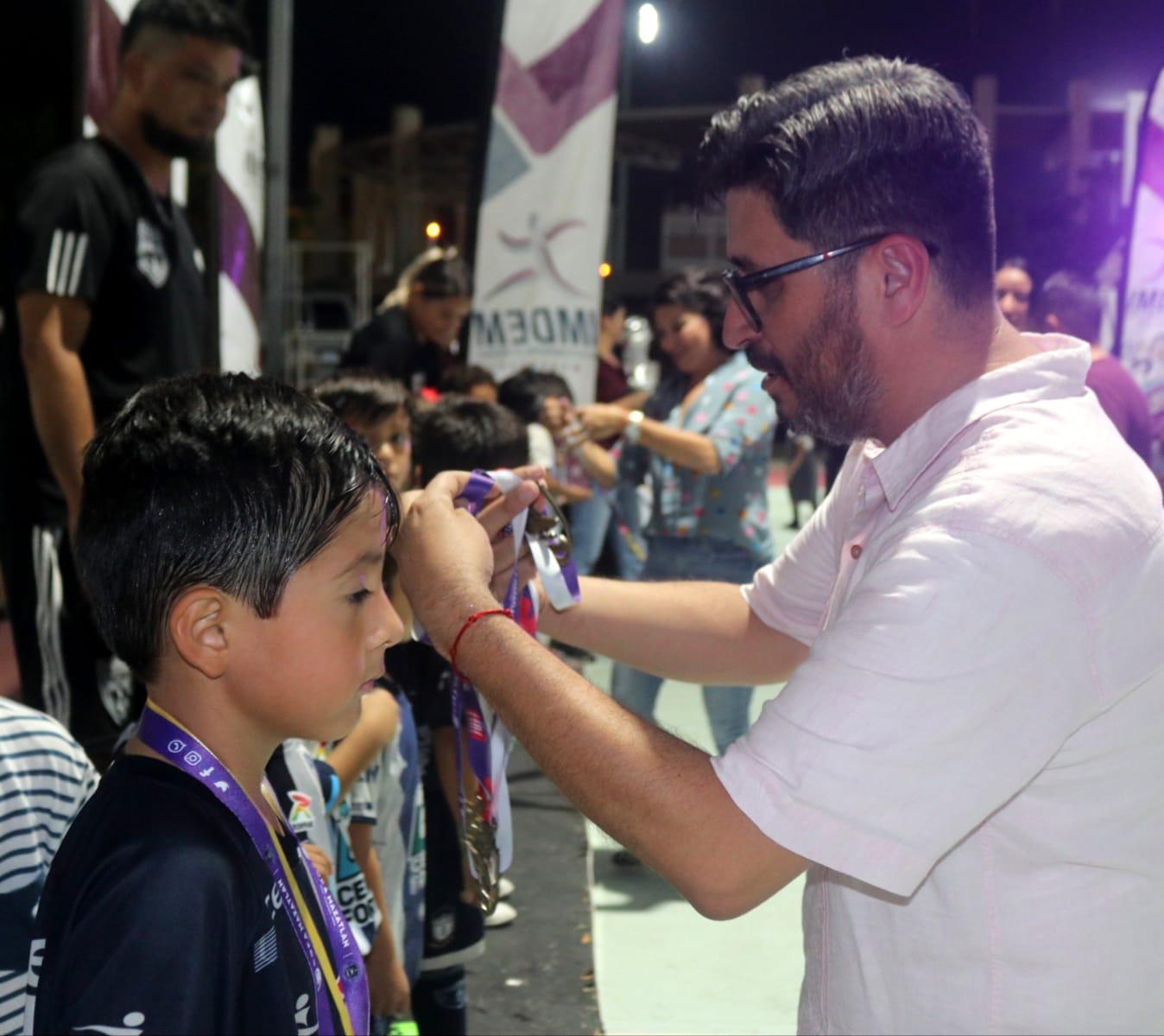 $!Premian a lo mejor del Interacademias