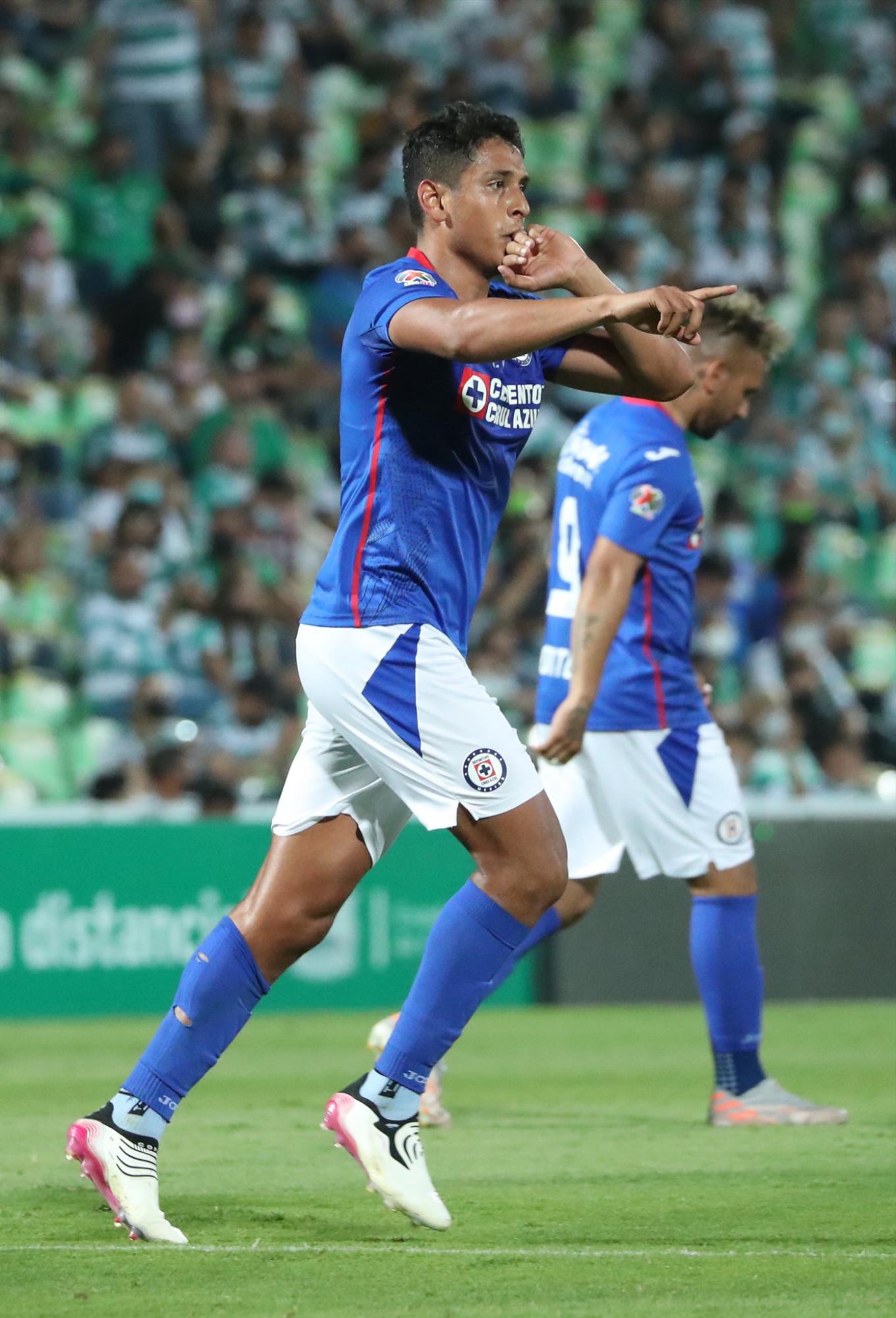 $!Cruz Azul recibe este domingo al Santos con todo a favor para voltear su historia
