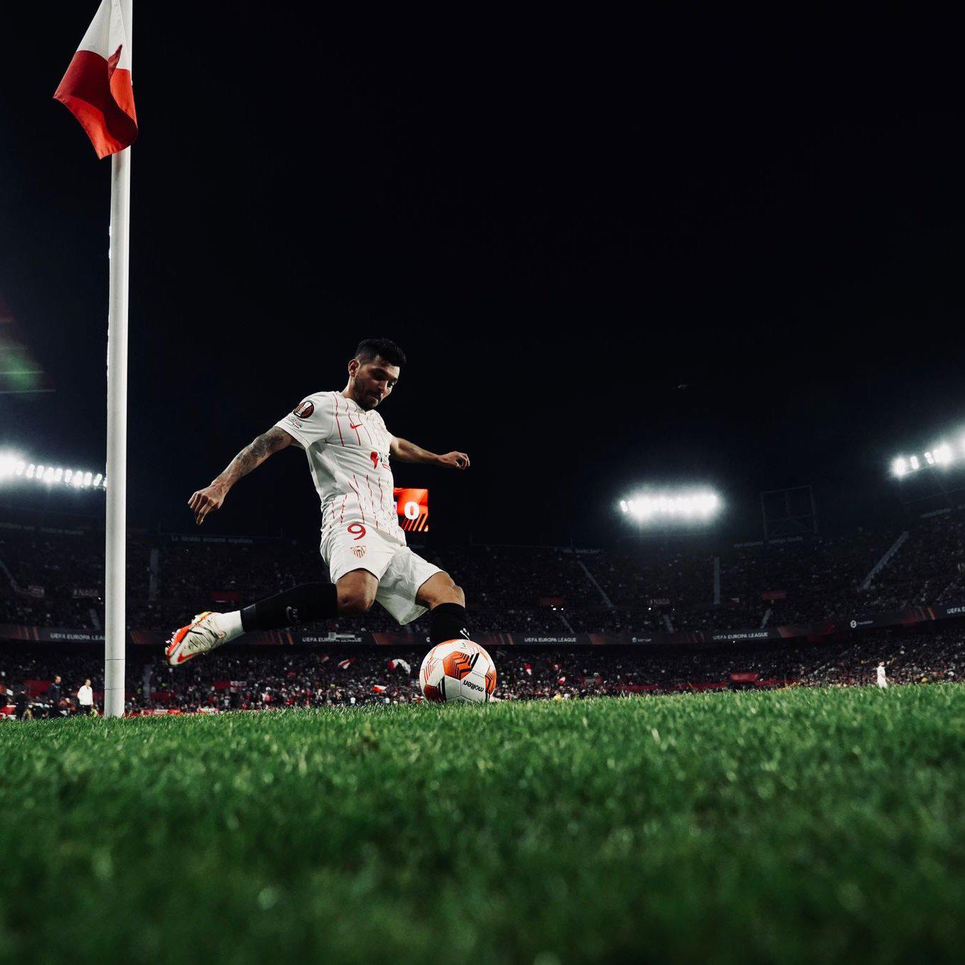 $!Tecatito y Sevilla ganan en los octavos de la Europa League