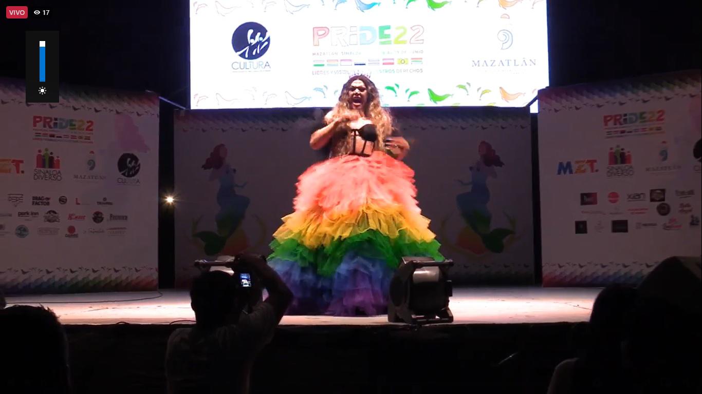 $!Coronan a Ninel Conde como Reina de la Diversidad