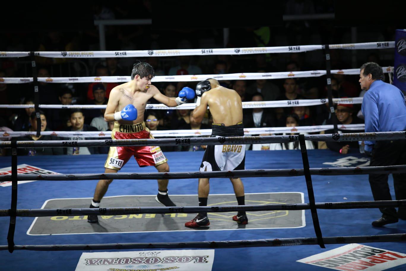$!‘Veneno’ alarga su invicto en función Combate en el Pacífico