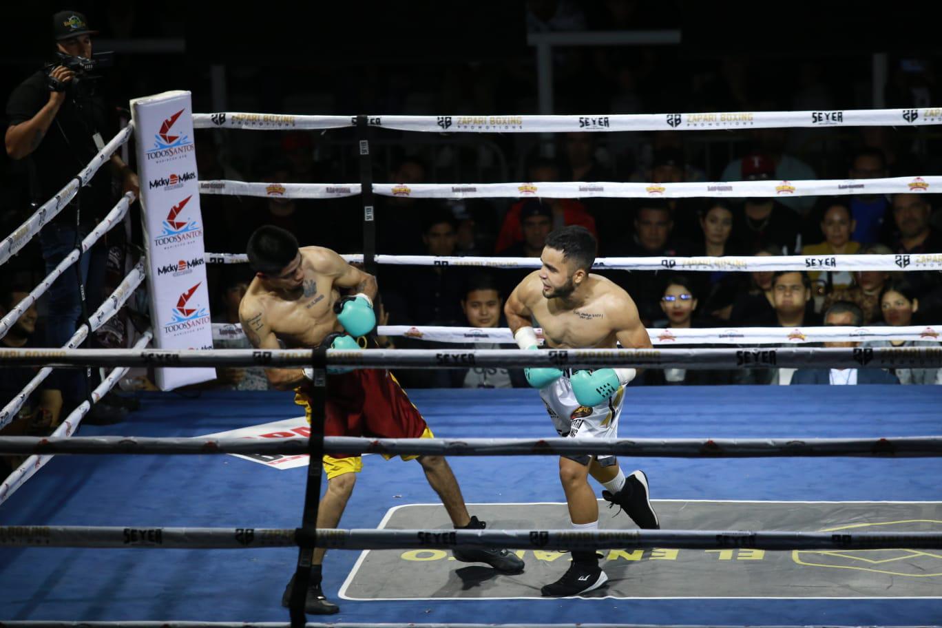 $!‘Veneno’ alarga su invicto en función Combate en el Pacífico