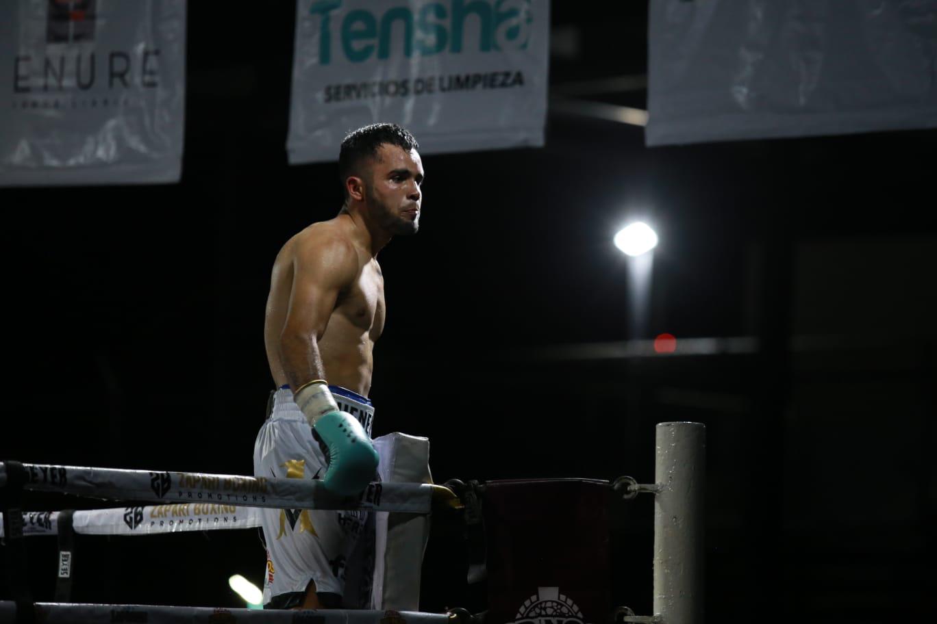 $!‘Veneno’ alarga su invicto en función Combate en el Pacífico