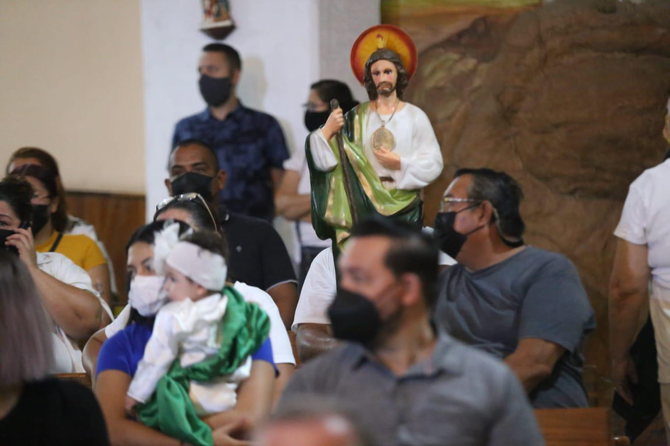 $!Cantan ‘Las mañanitas’ a San Judas Tadeo, en Mazatlán