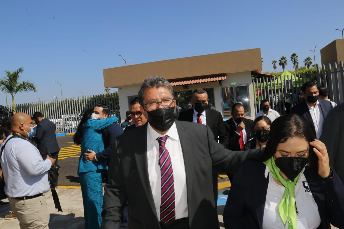 $!Rubén Rocha Moya fue acompañado de personajes nacionales en su investidura como Gobernador