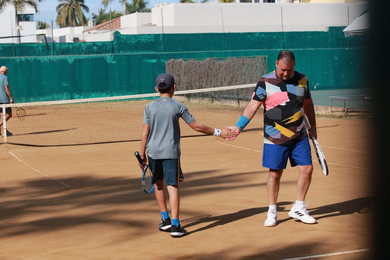 $!Dinastía Tostado debuta con éxito en Copa Carnaval de Tenis