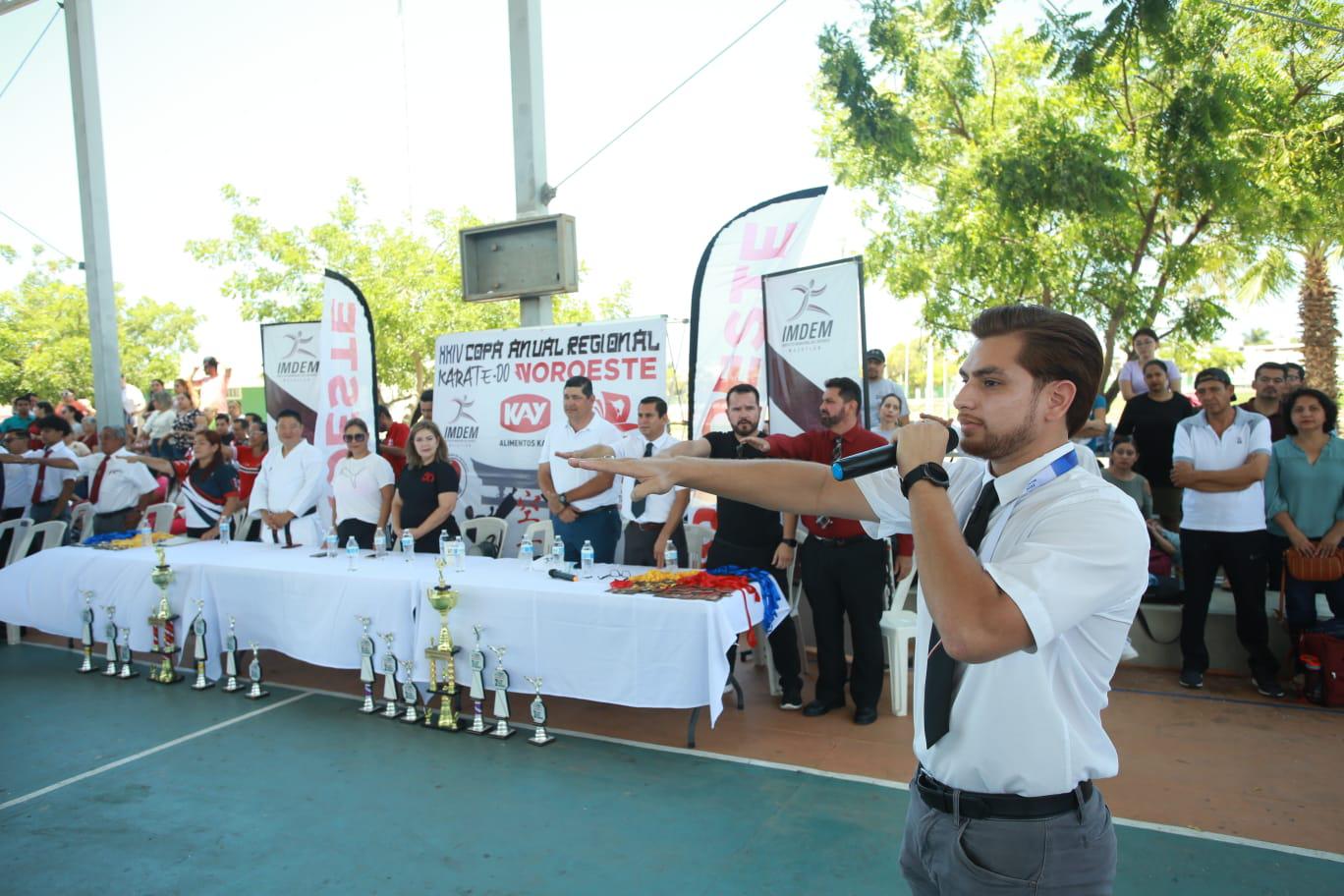 $!Gran fiesta viven karatecas en inauguración de Copa Noroeste