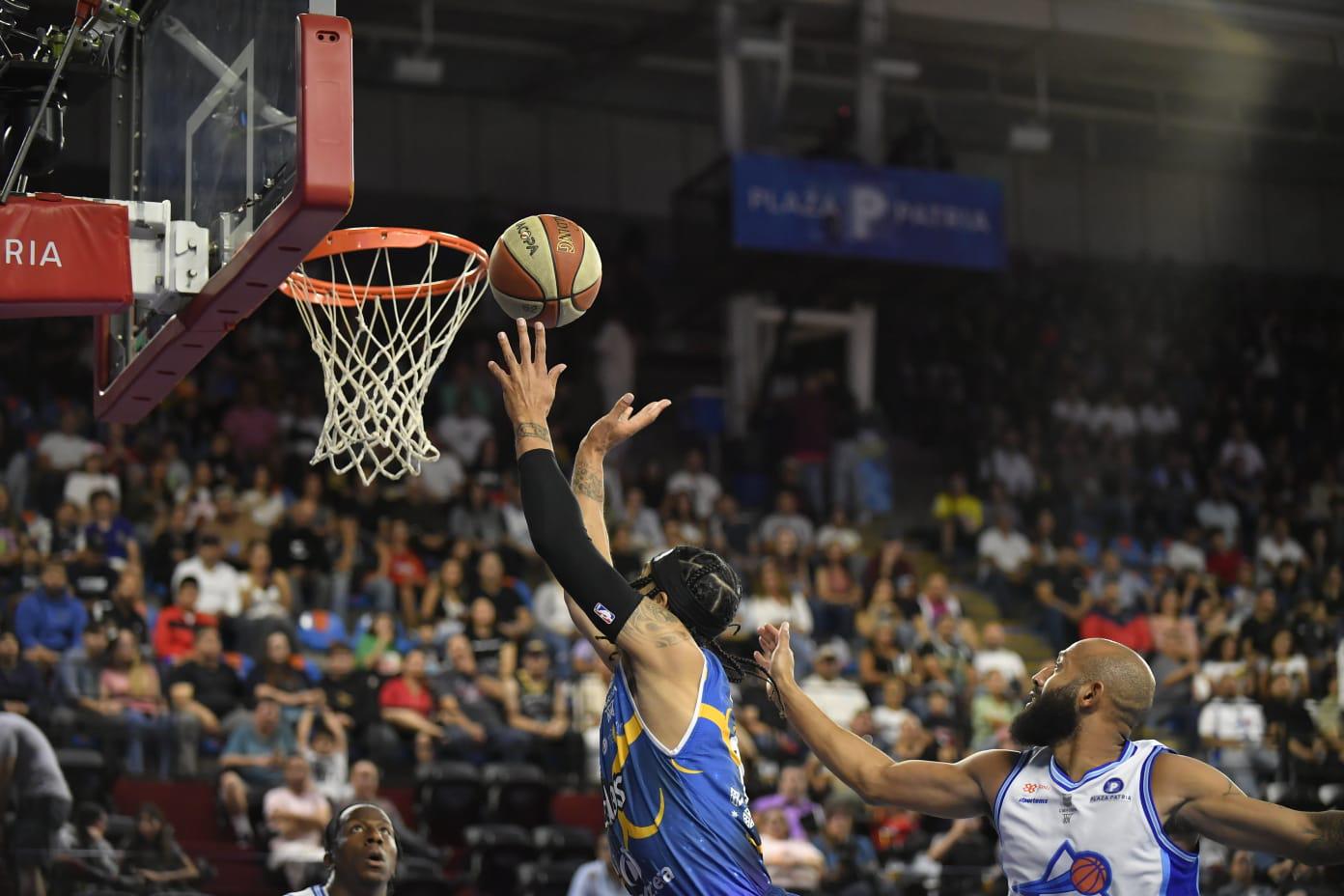 $!Venados Basketball es barrido en su visita a suelo tapatío
