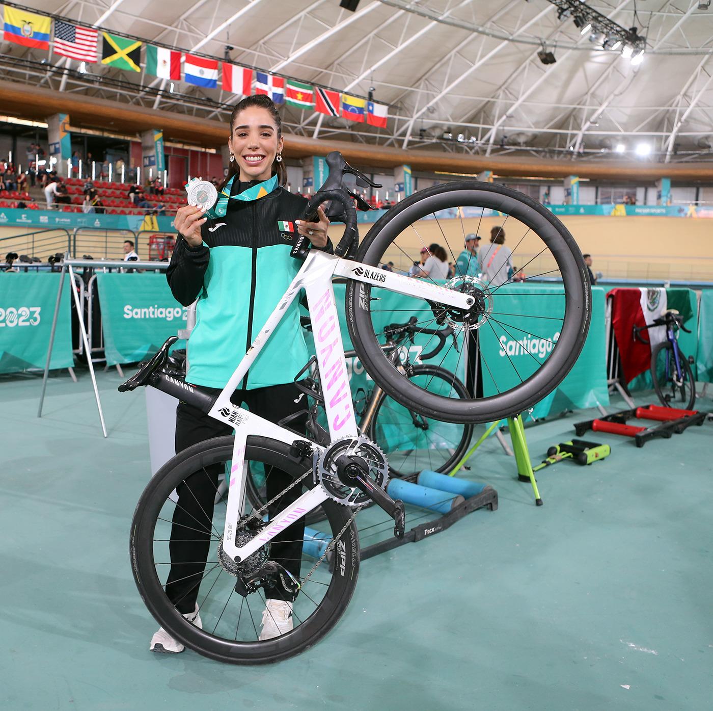 $!Sinaloenses Gaxiola suman puntos en la Champions League de ciclismo de pista