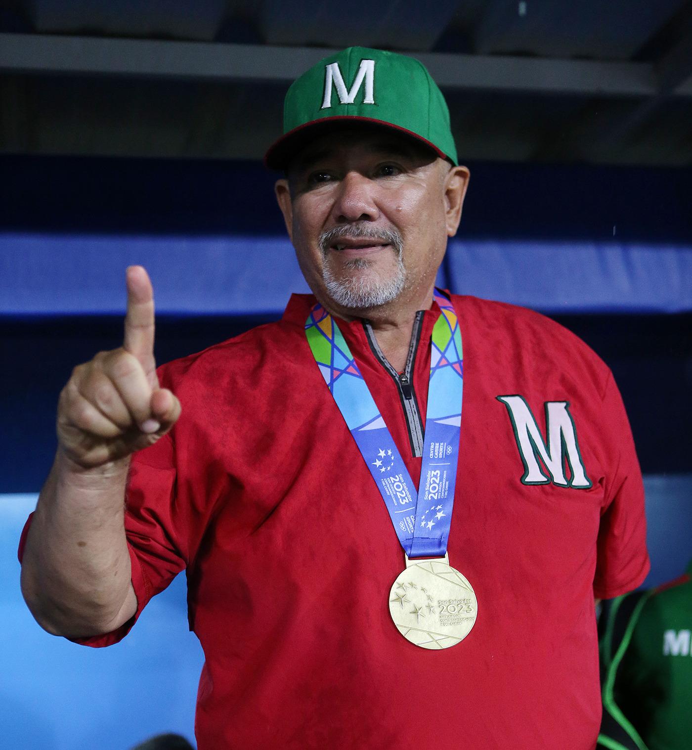 $!Ganar esta histórica medalla de oro es lo que le faltaba a México: Enrique Reyes