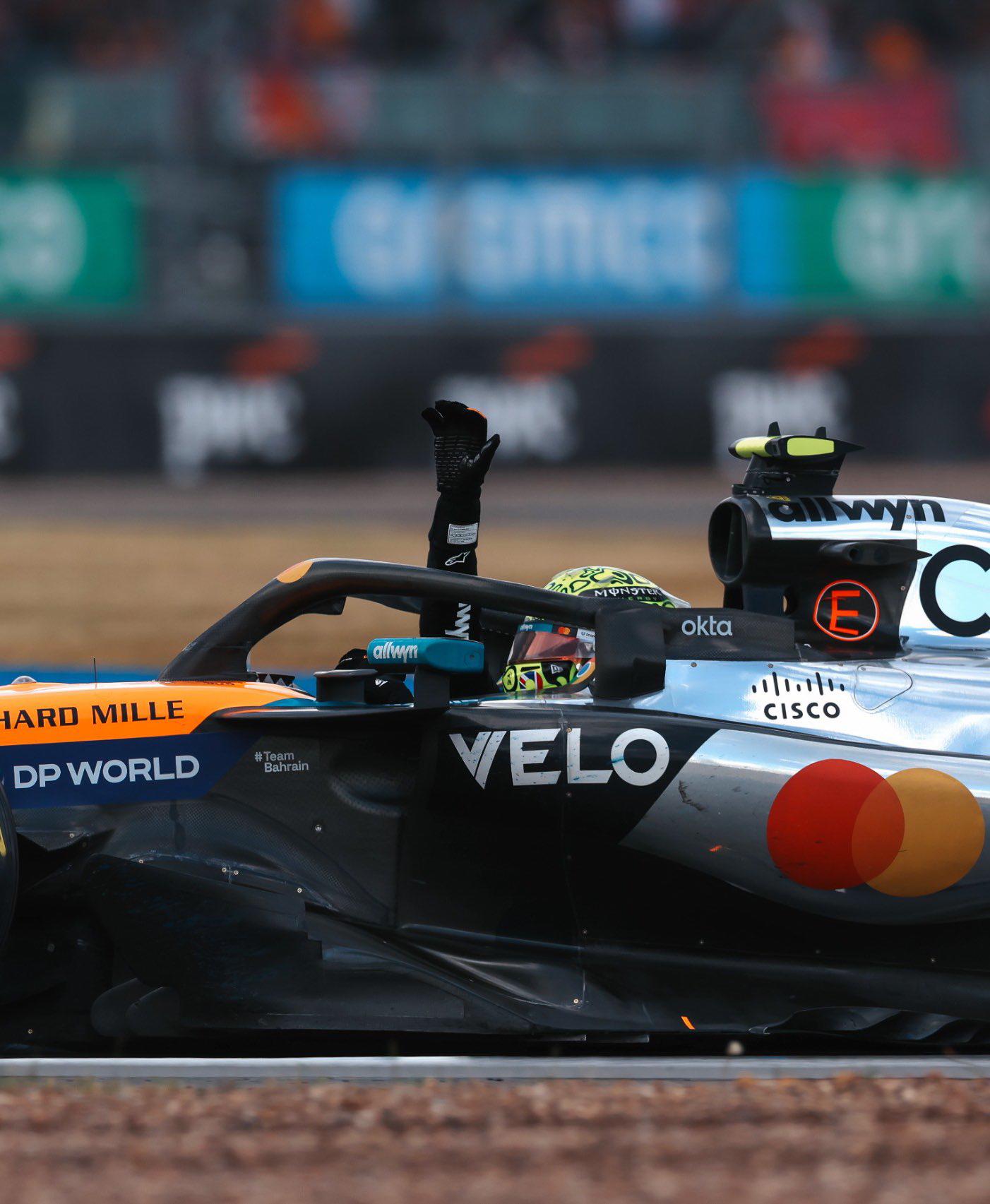 $!Lando Norris conquista Silverstone y McLaren firma otro 1-2 en una carrera caótica