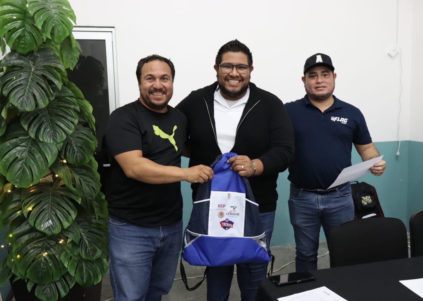 $!Alistan ofensiva equipos mazatlecos en la Liga Escolar Tochito NFL