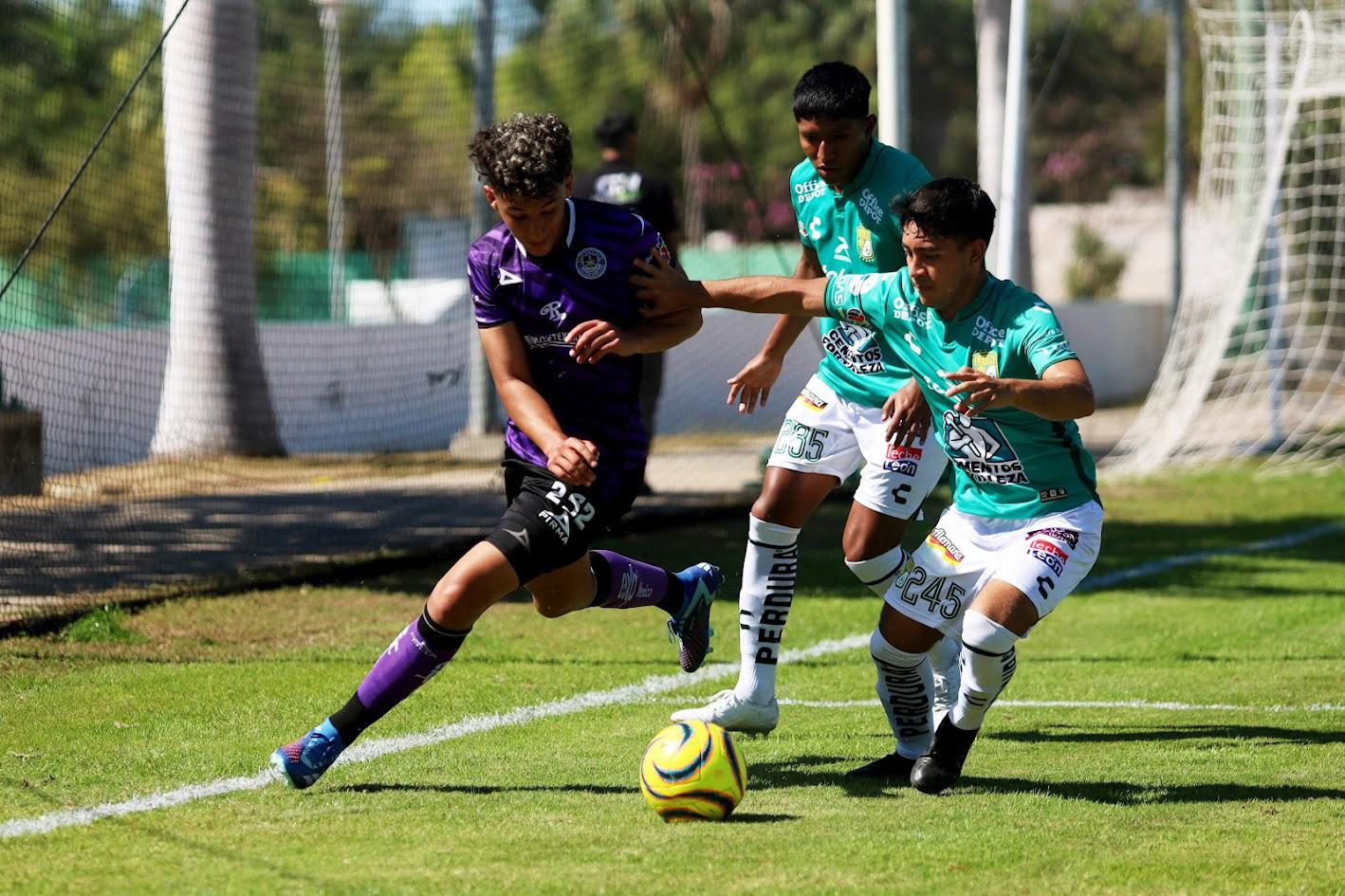 $!La Armería Sub 23 vence al León en la Unidad Deportiva Benito Juárez