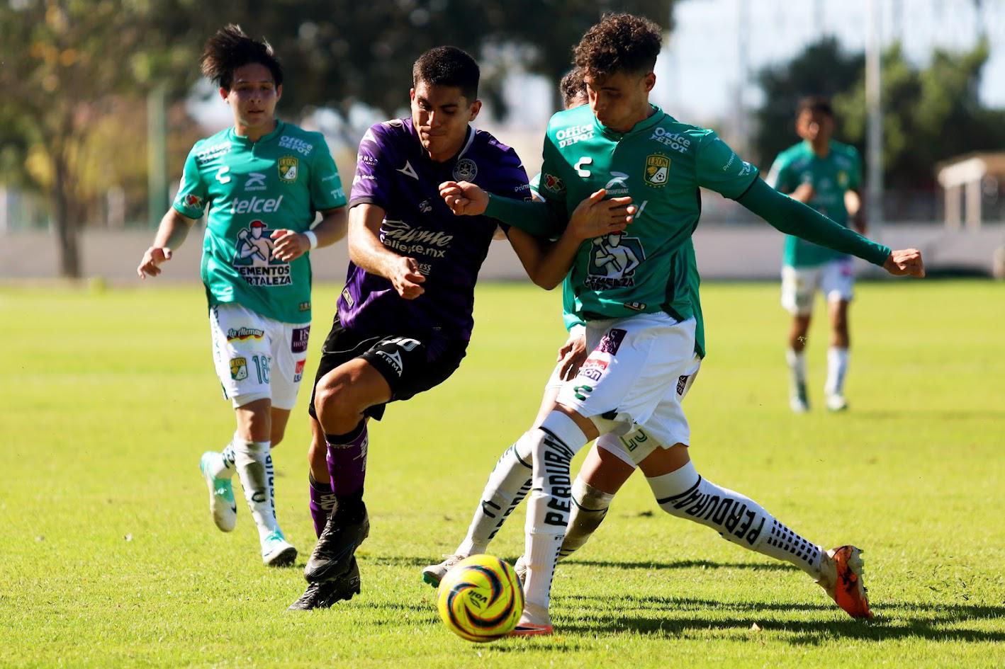 $!La Armería Sub 23 vence al León en la Unidad Deportiva Benito Juárez
