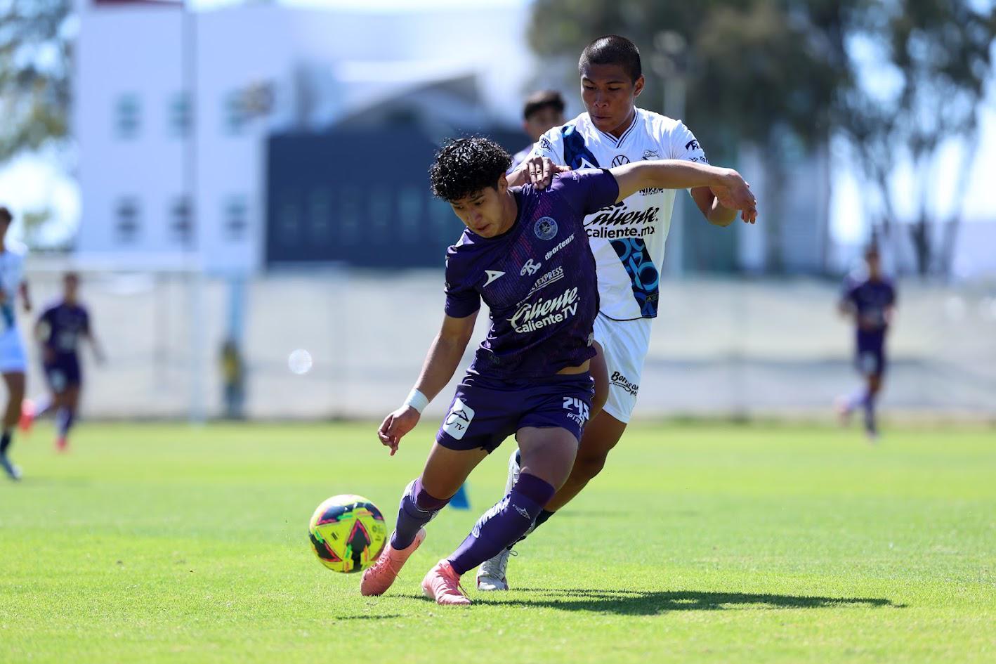 $!La Armería Sub 19 suma puntos ante el Puebla