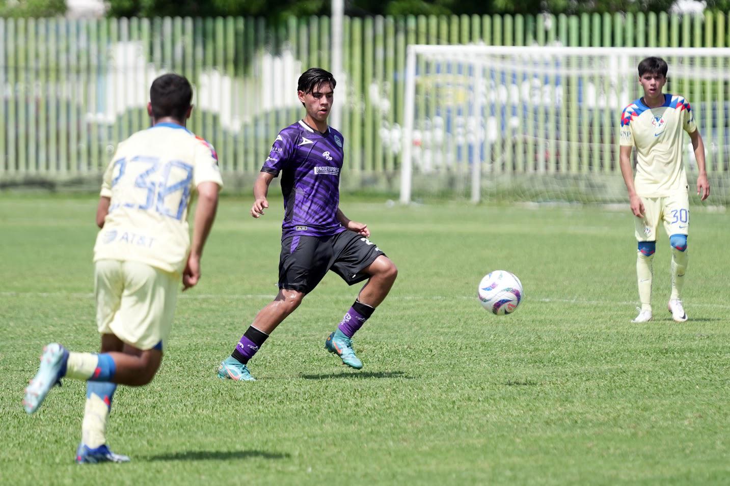 $!La Armería rescata un empate ante América en los Juveniles