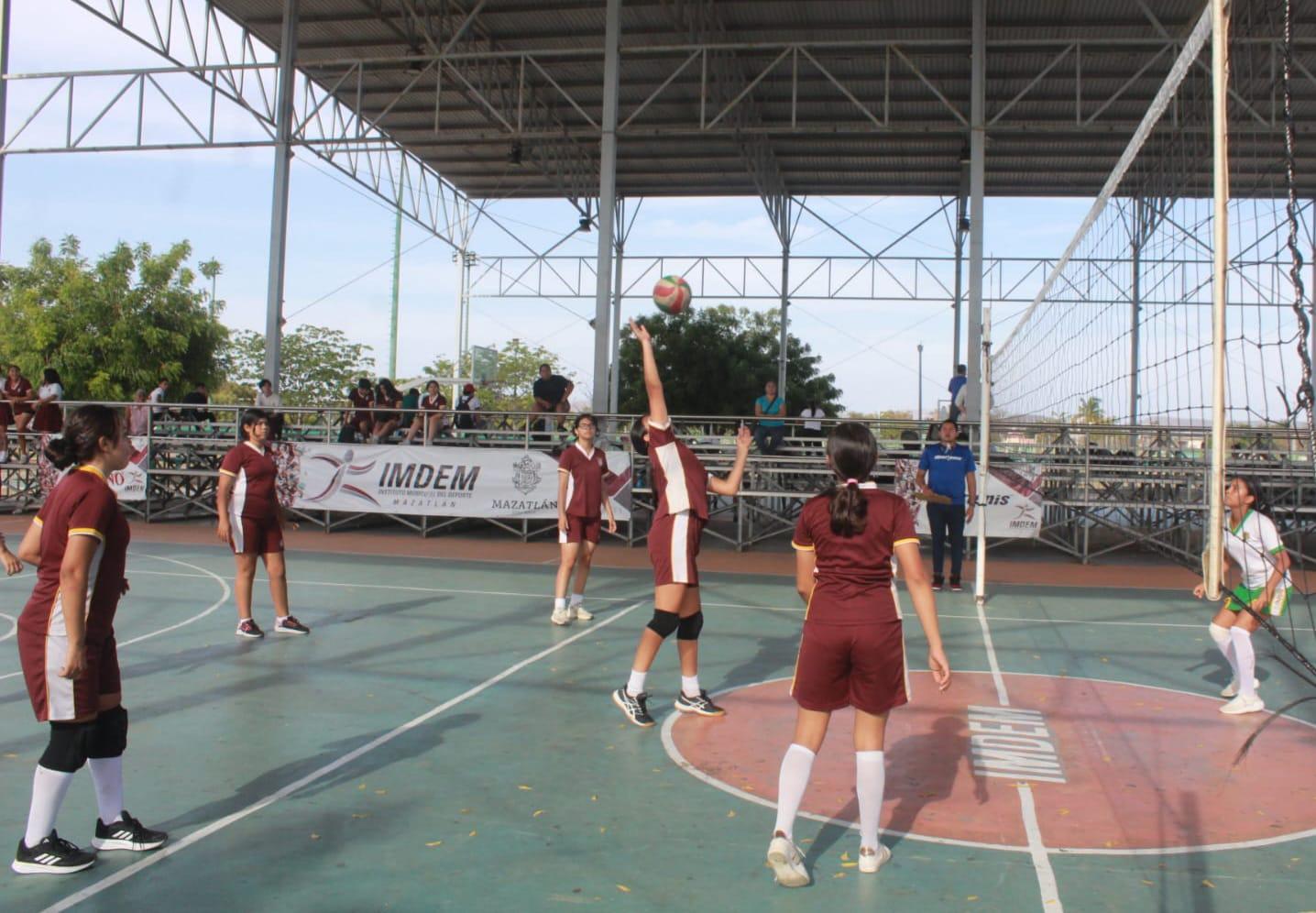 $!Arrancan las voleas en Olimpiada Deportiva Estudiantil