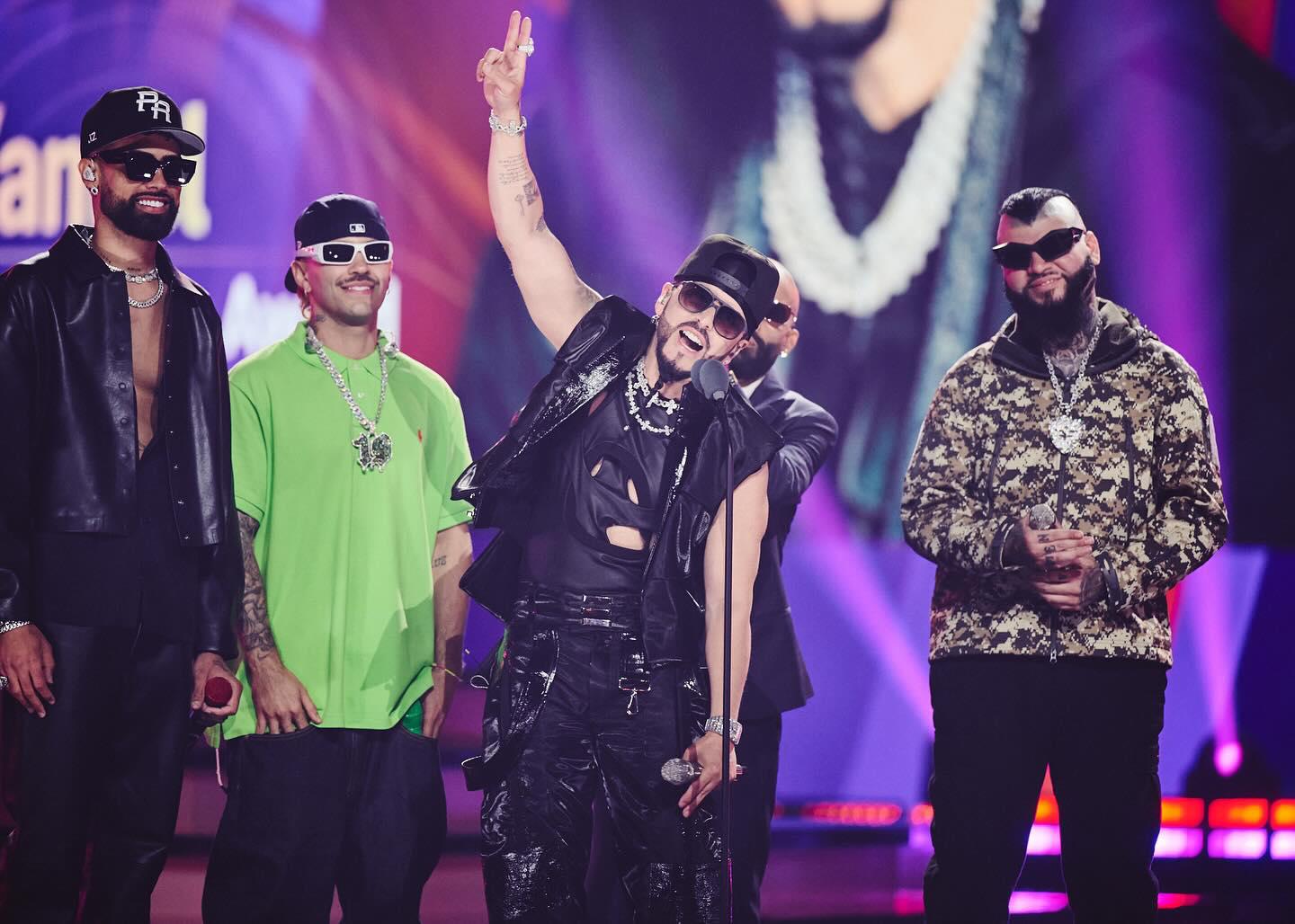 $!Yandel se llevó el Pioneer Award.
