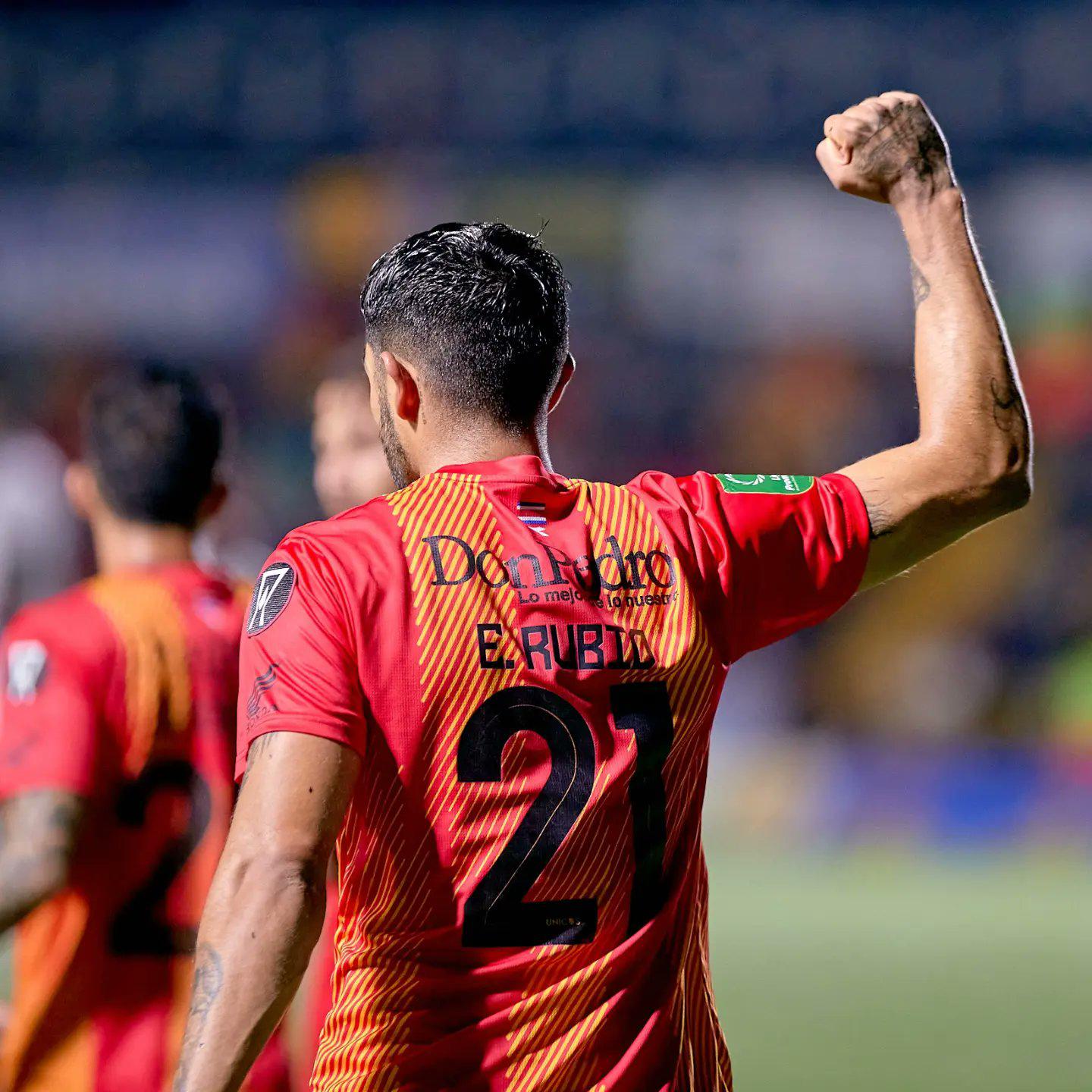 $!Sinaloense se corona en el futbol de Costa Rica