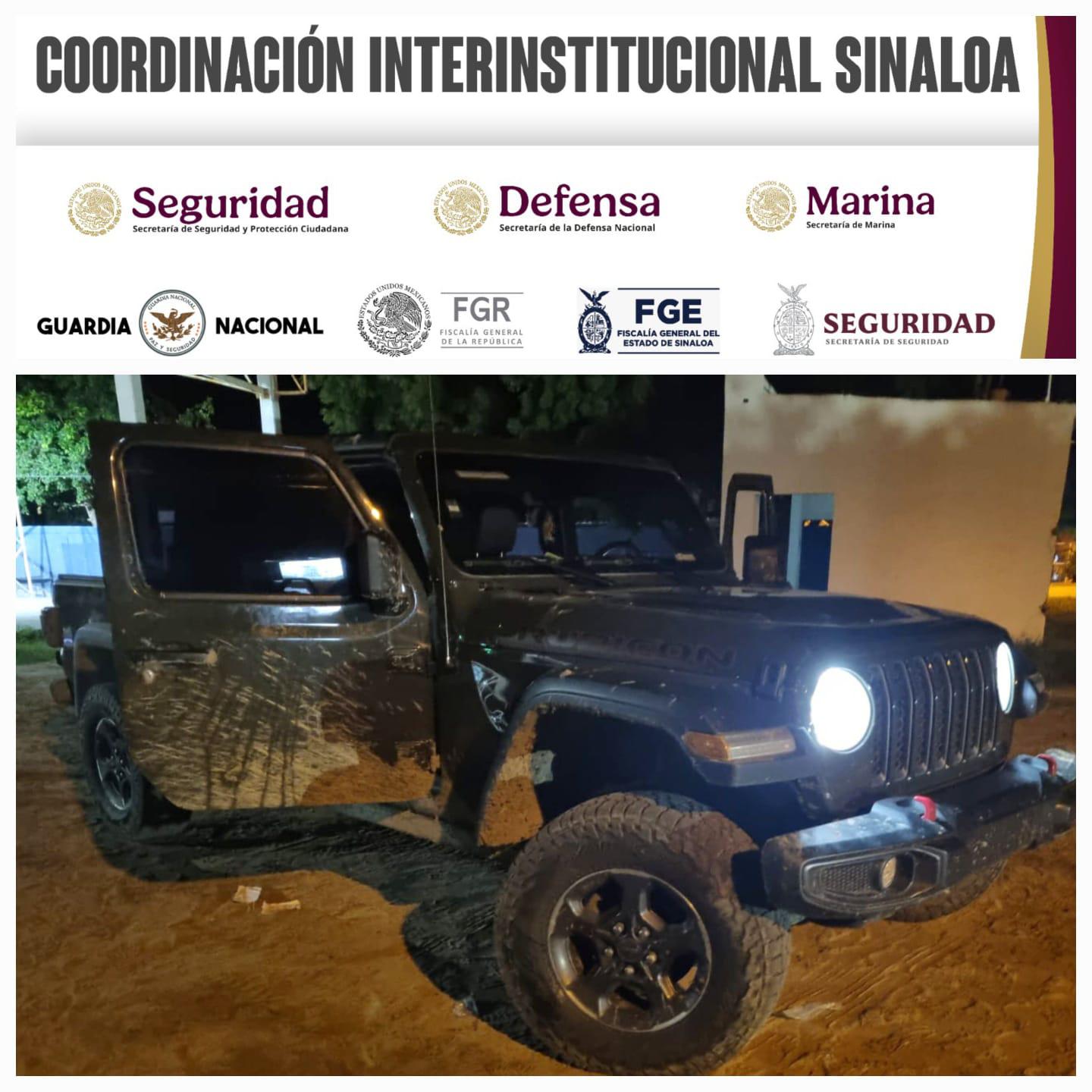 $!Marina detiene a 4 hombres armados con drogas y arsenal en Navolato
