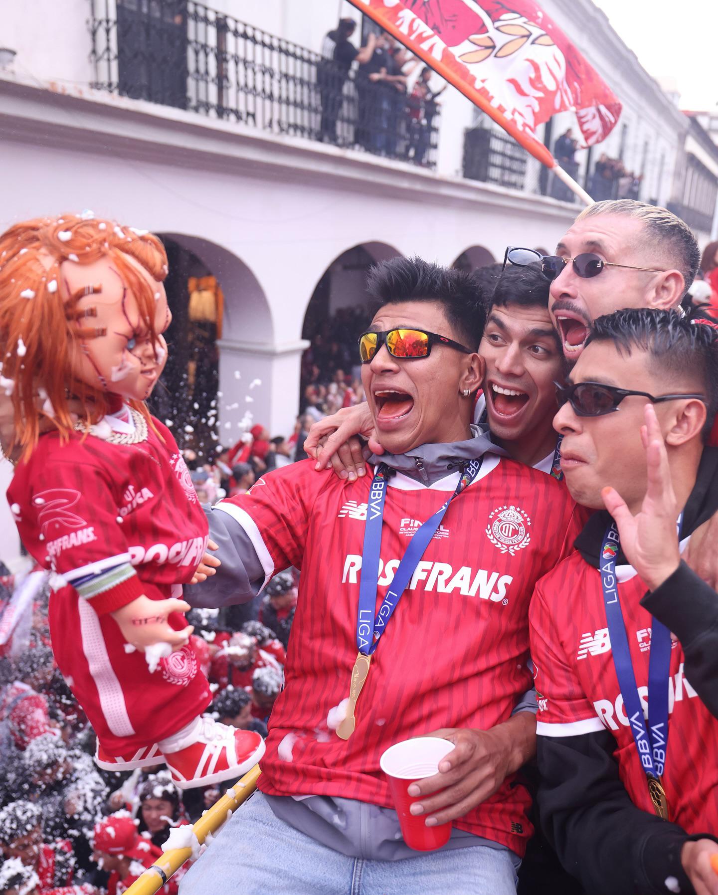 $!Toluca festejó su campeonato con ‘Mi mayor anhelo’ y la ‘Cumbia de los trapos’