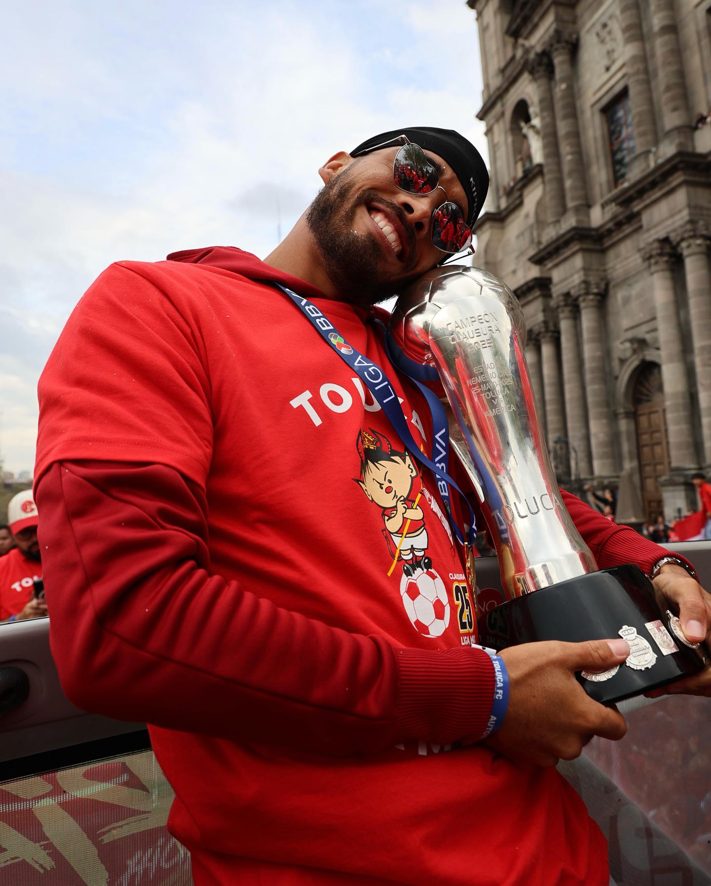 $!Toluca festejó su campeonato con ‘Mi mayor anhelo’ y la ‘Cumbia de los trapos’