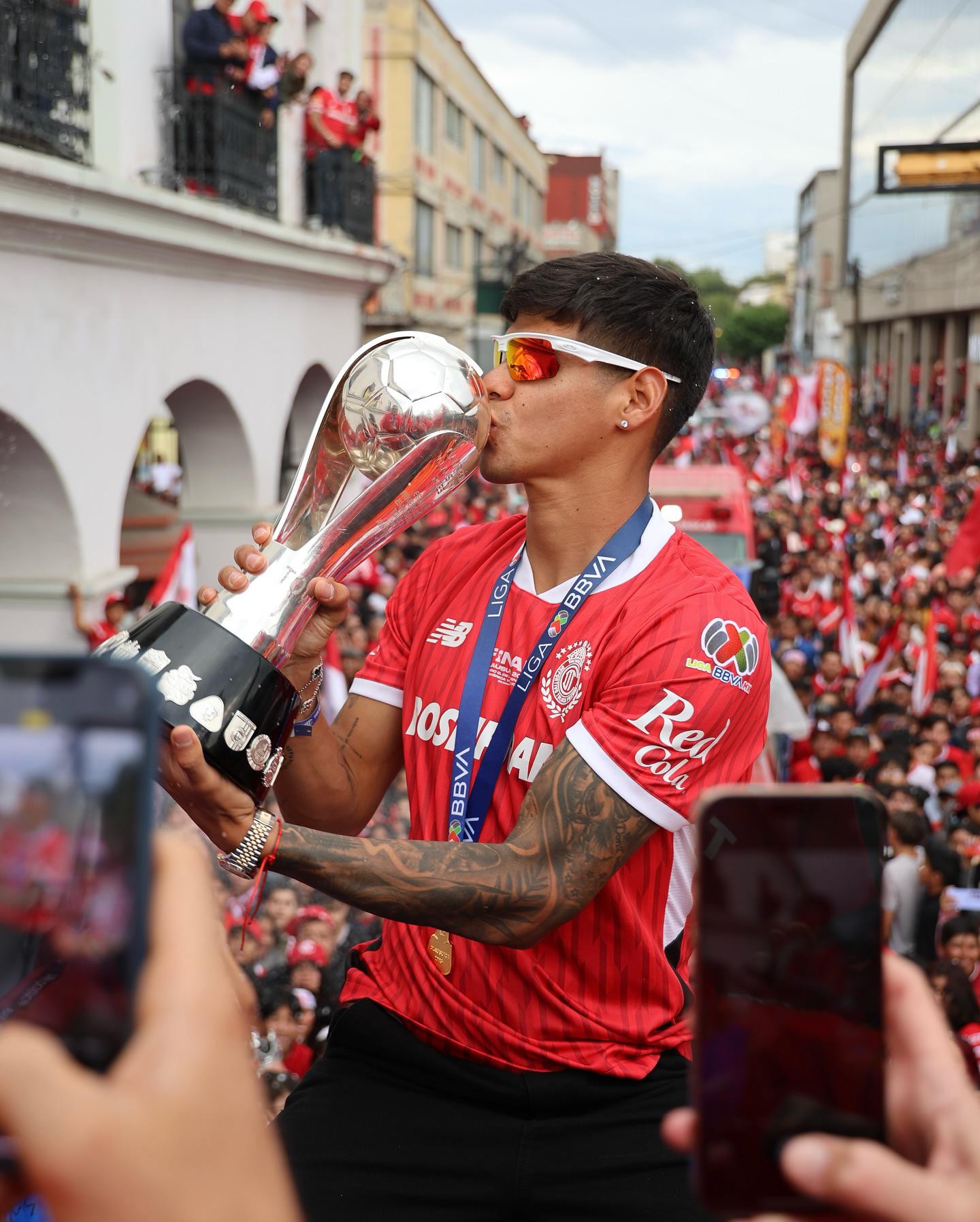 $!Toluca festejó su campeonato con ‘Mi mayor anhelo’ y la ‘Cumbia de los trapos’