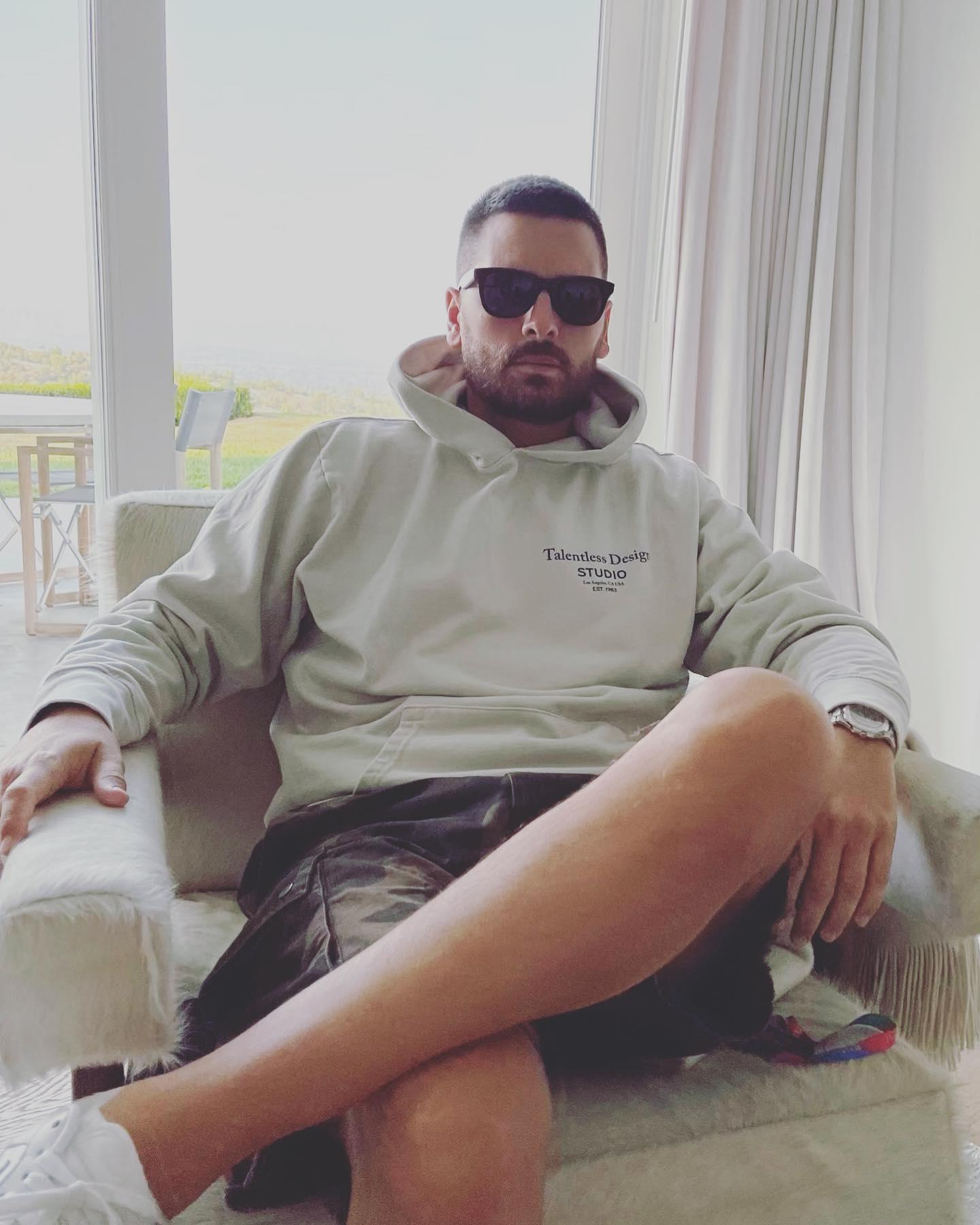 $!El ex de Kourtney Scott Disick no está de acuerdo con la relación amorosa que lleva la madre sus hijos.