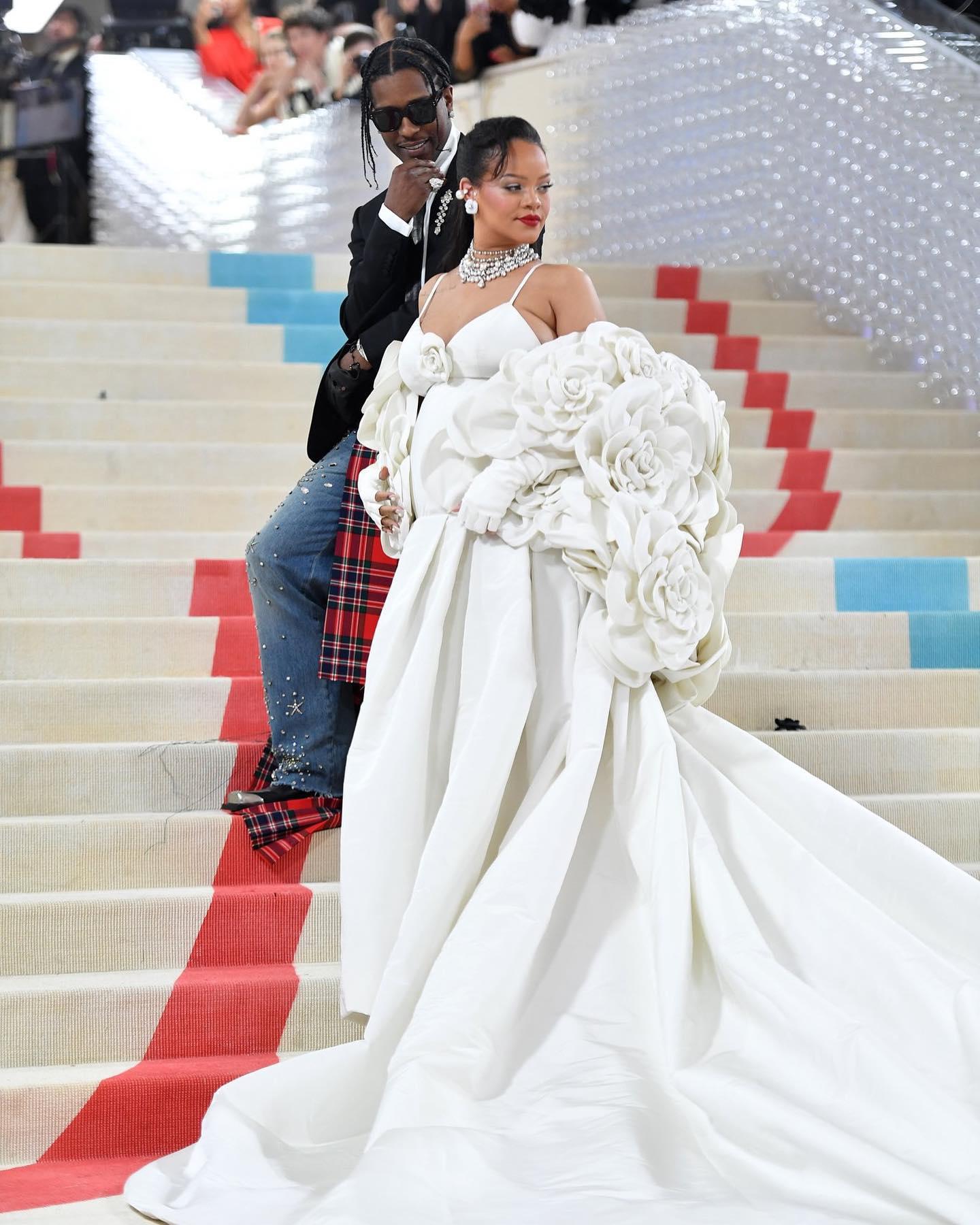 $!Rihanna