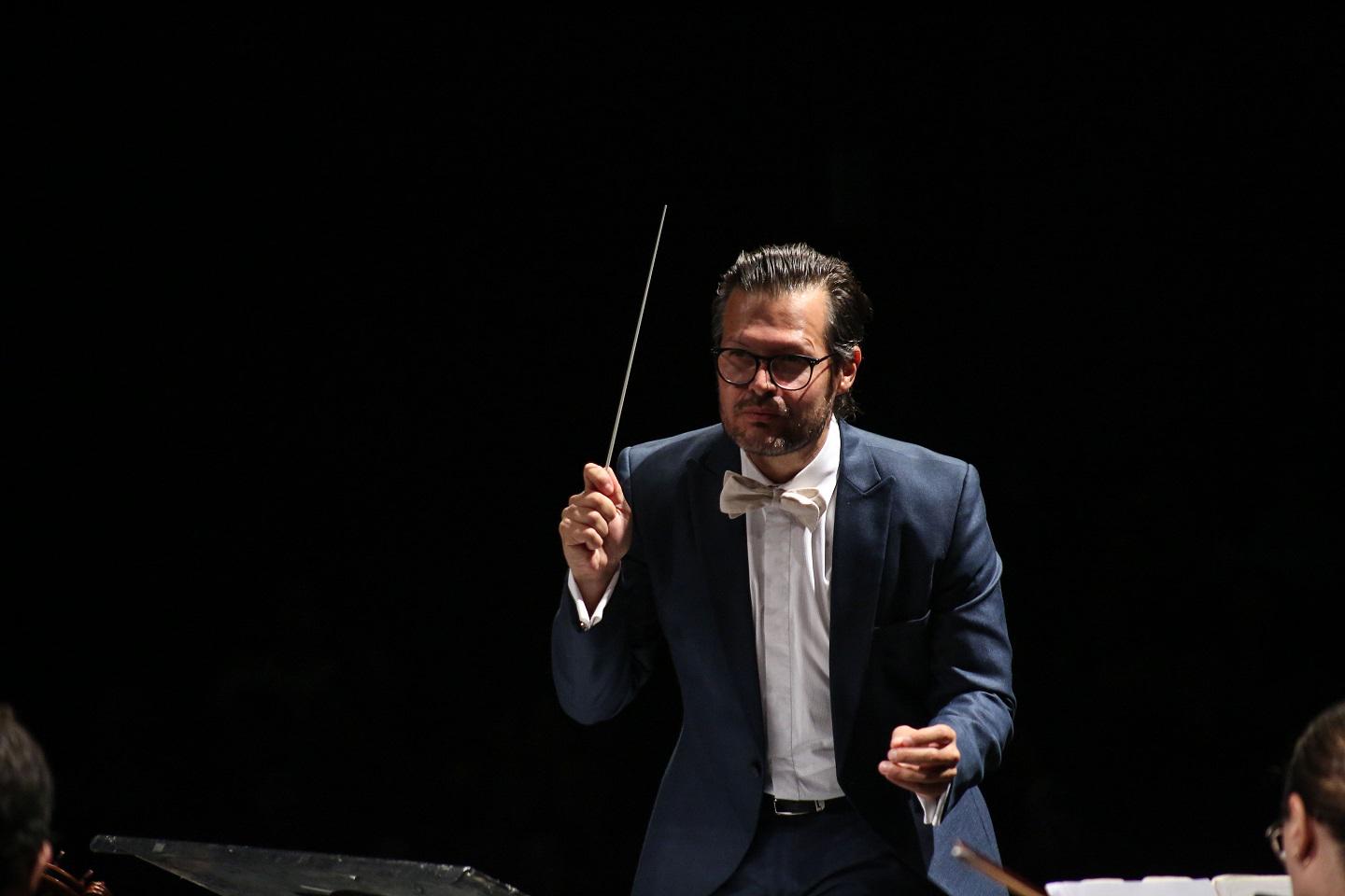$!Natanael Espinoza fue invitado como director huésped.
