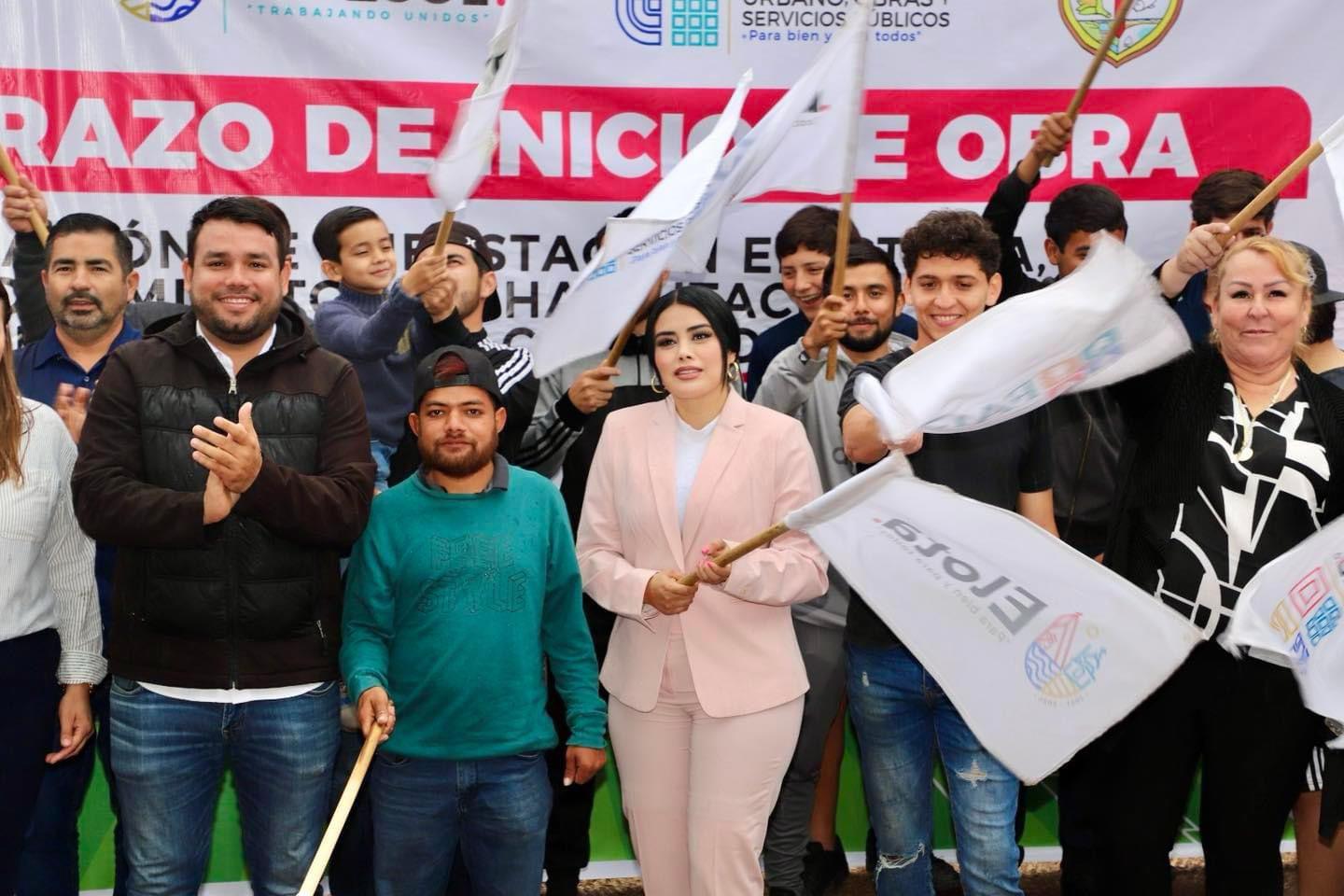 $!Dan inicio a obras de mejoramiento en campo de futbol de El Espinal, en Elota