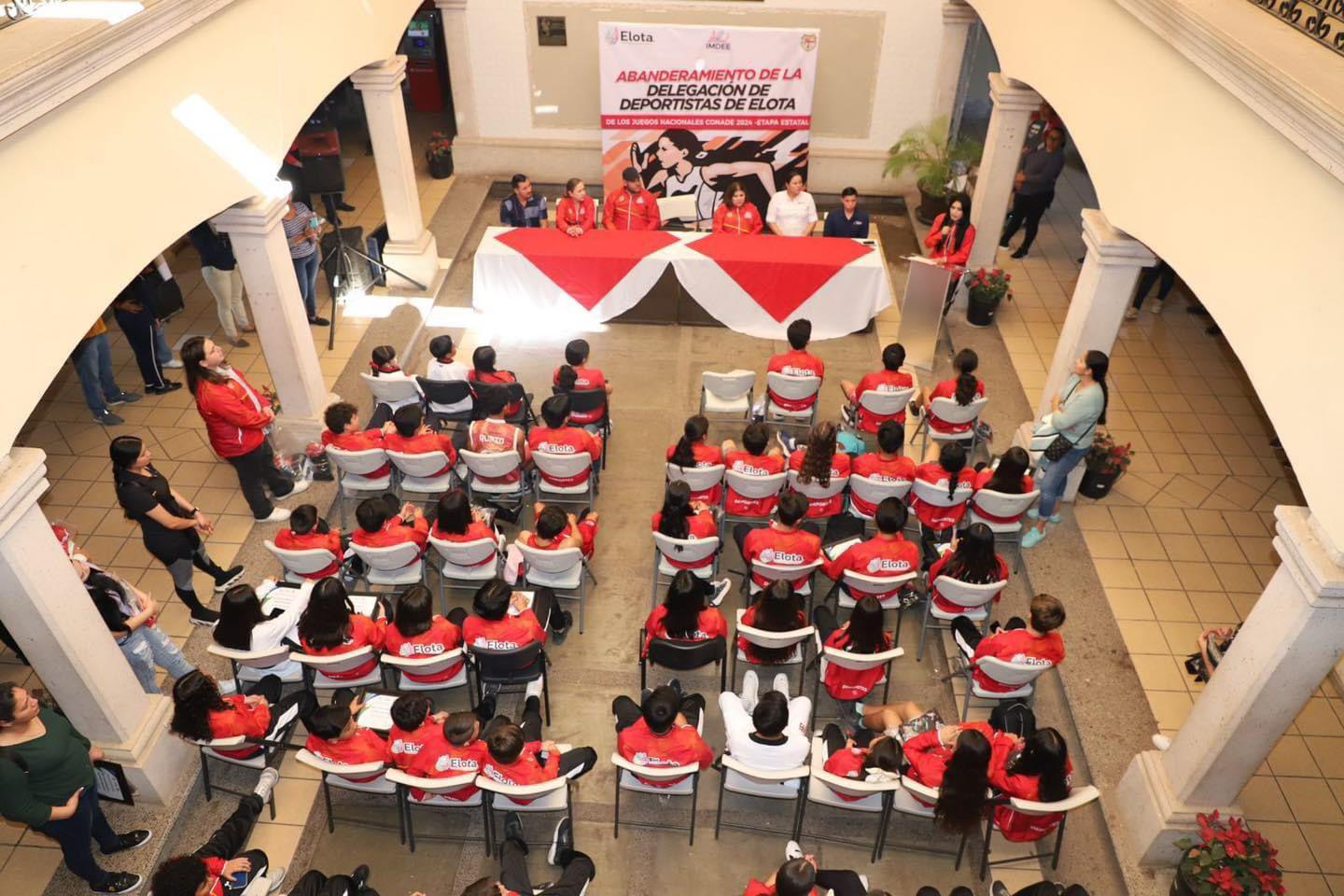 $!Parten deportistas elotenses al estatal de los Juegos Conade
