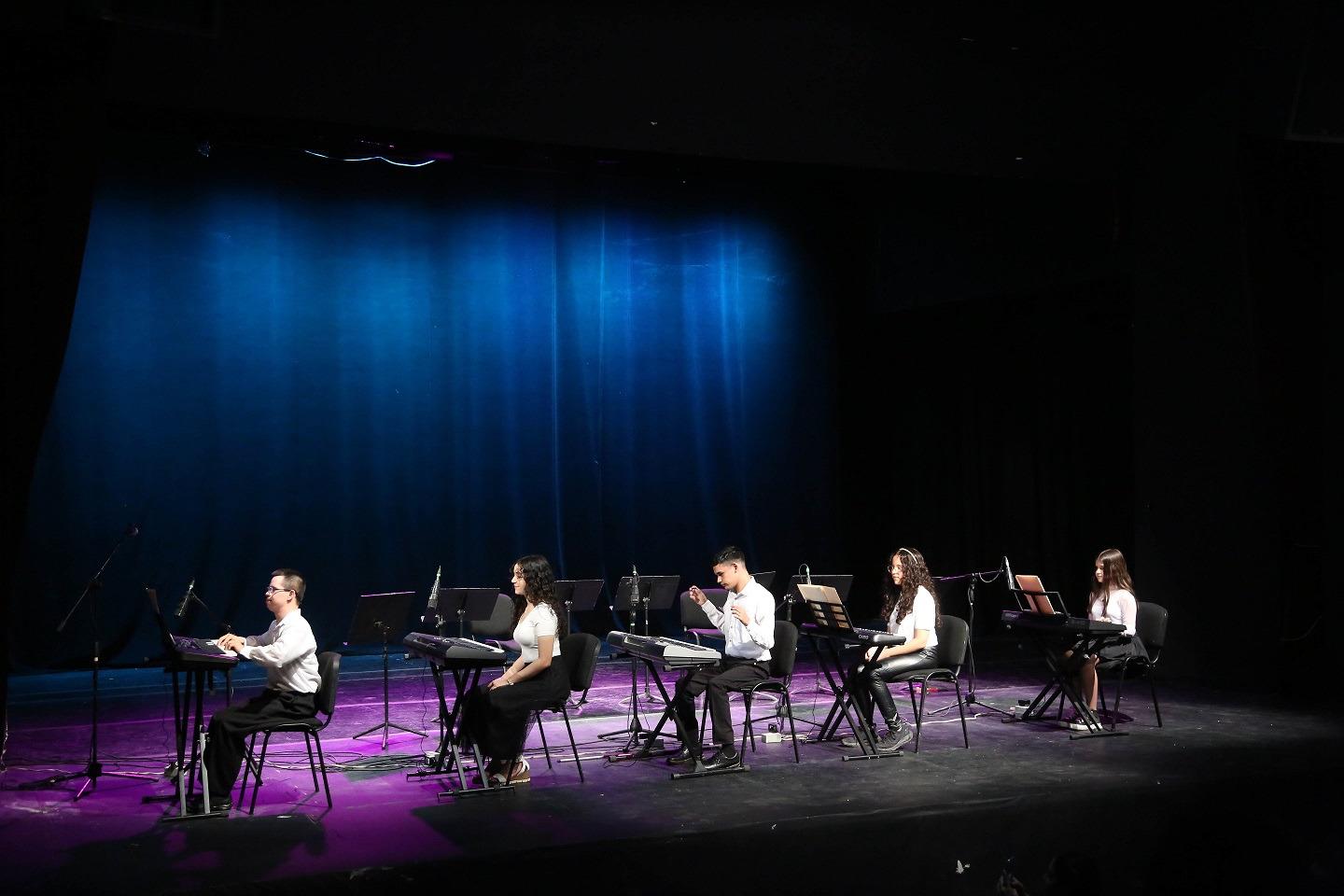 $!Alumnos de Teclado Infantil y Juvenil interpretaron pequeñas piezas que fueron muestra de su dedicación y empeño.